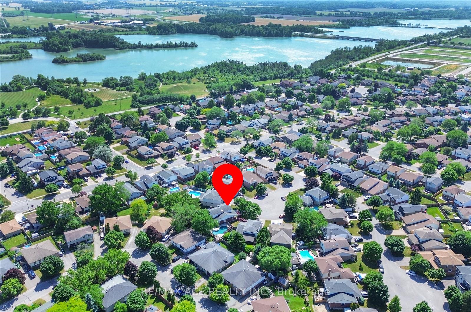 Photo 36 of 9 Parkview Court, Thorold, Confederation Heights — HOMEH