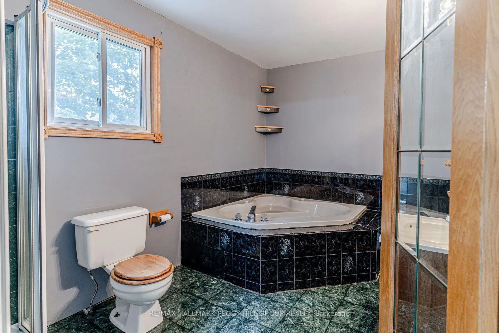 Photo 7 of 40 Queen Street, New Tecumseth, Alliston — HOMEH