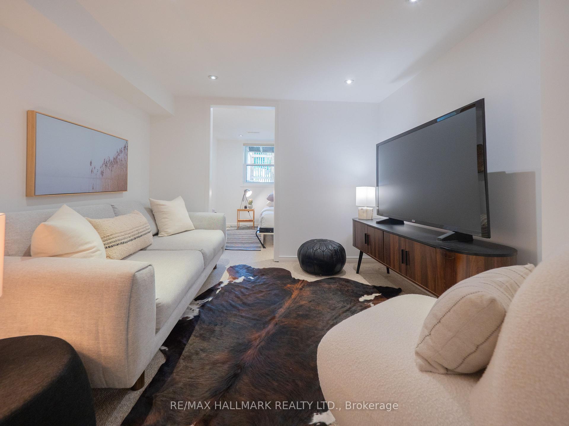 Photo 35 of 51 Bain Avenue, Toronto, North Riverdale — HOMEH