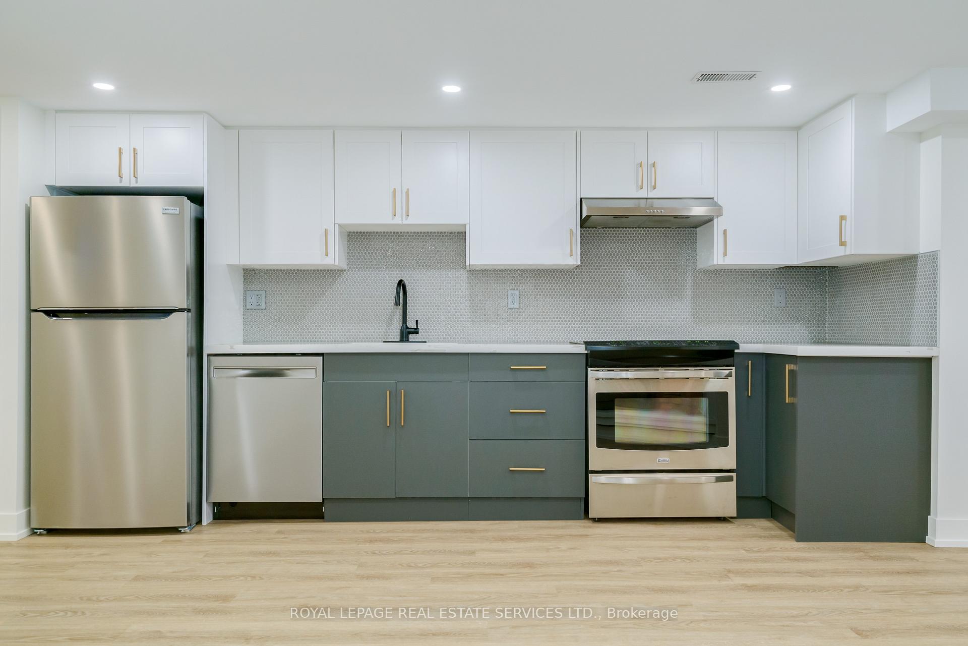 Photo 2 of Unit Lower, 354 Merton Street, Toronto, Mount Pleasant East — HOMEH