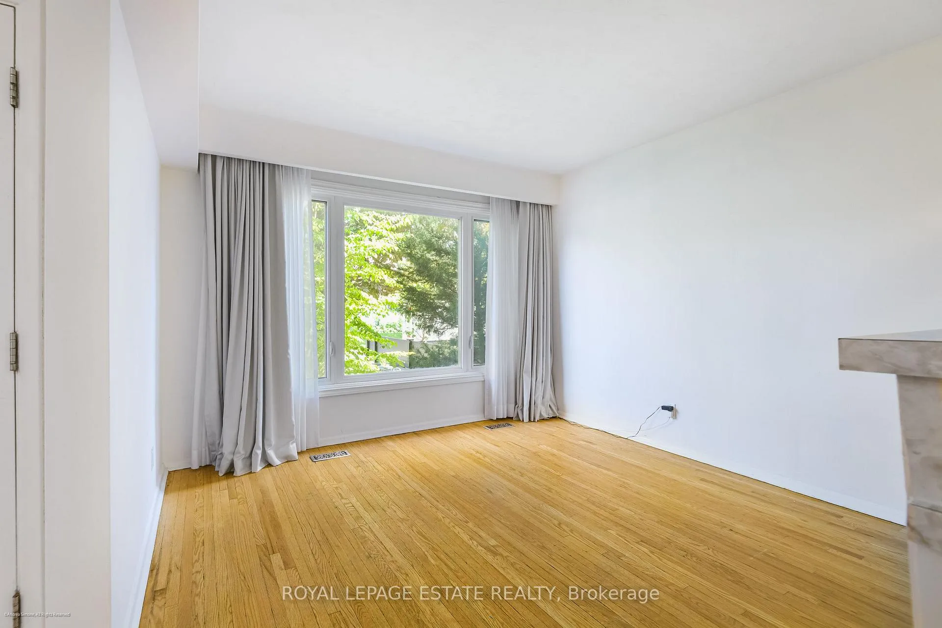 Photo 6 of Unit main floor, 106 Main Street, Toronto, East End-Danforth — HOMEH