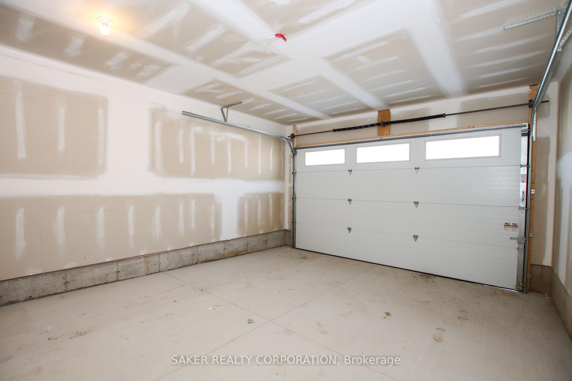 Photo 31 of 587 Regent Street, Strathroy-Caradoc, Mount Brydges — HOMEH