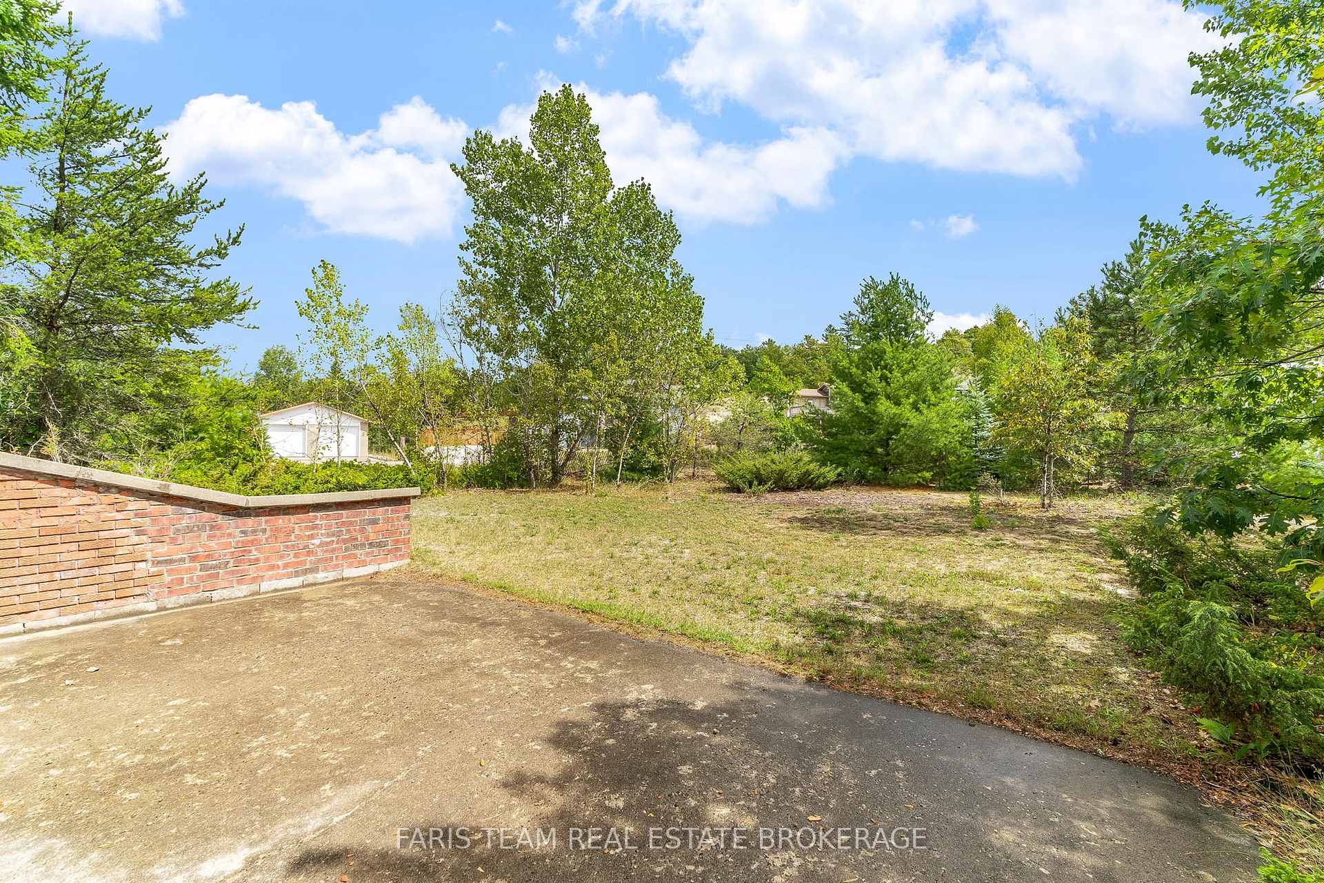 Photo 36 of 29 Lorrie Crescent, Tiny, Rural Tiny — HOMEH