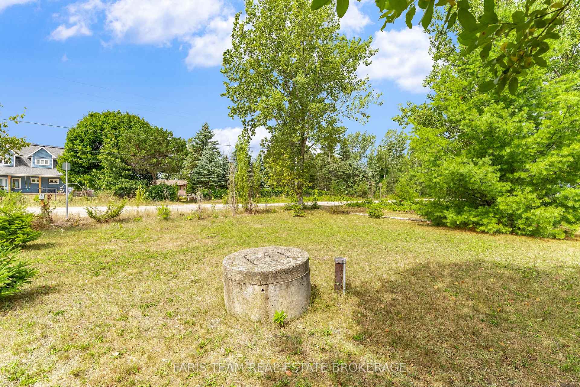 Photo 42 of 29 Lorrie Crescent, Tiny, Rural Tiny — HOMEH