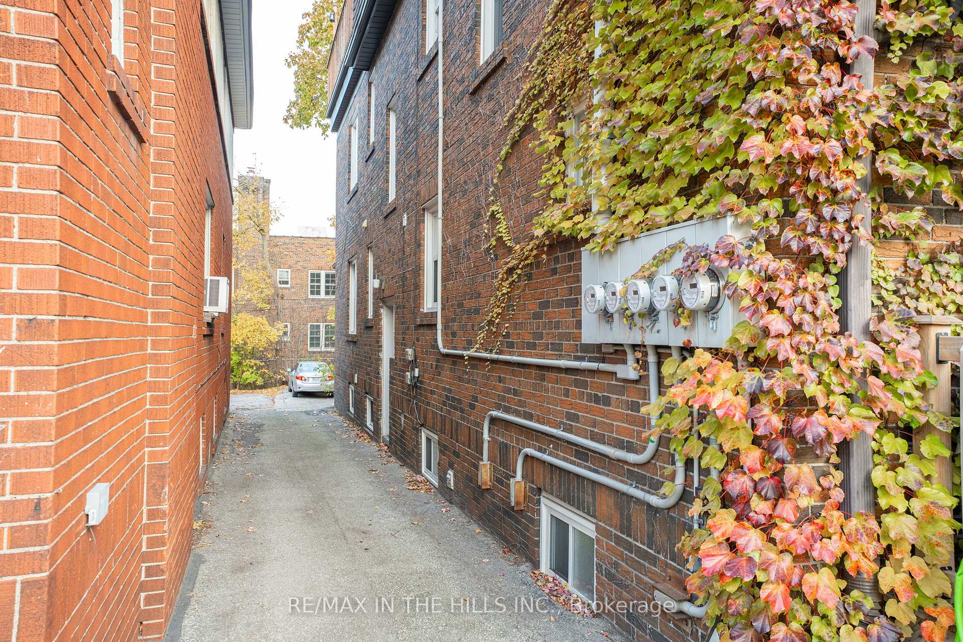 Photo 3 of Unit Upper Level, 165 Highbourne Road, Toronto, Yonge-Eglinton — HOMEH