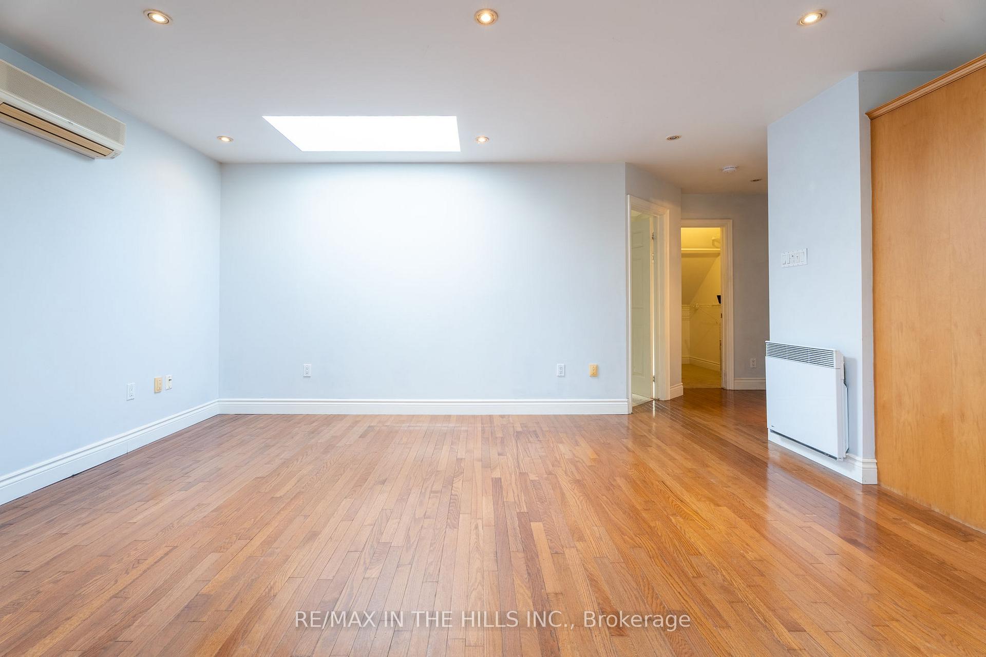 Photo 6 of Unit Upper Level, 165 Highbourne Road, Toronto, Yonge-Eglinton — HOMEH