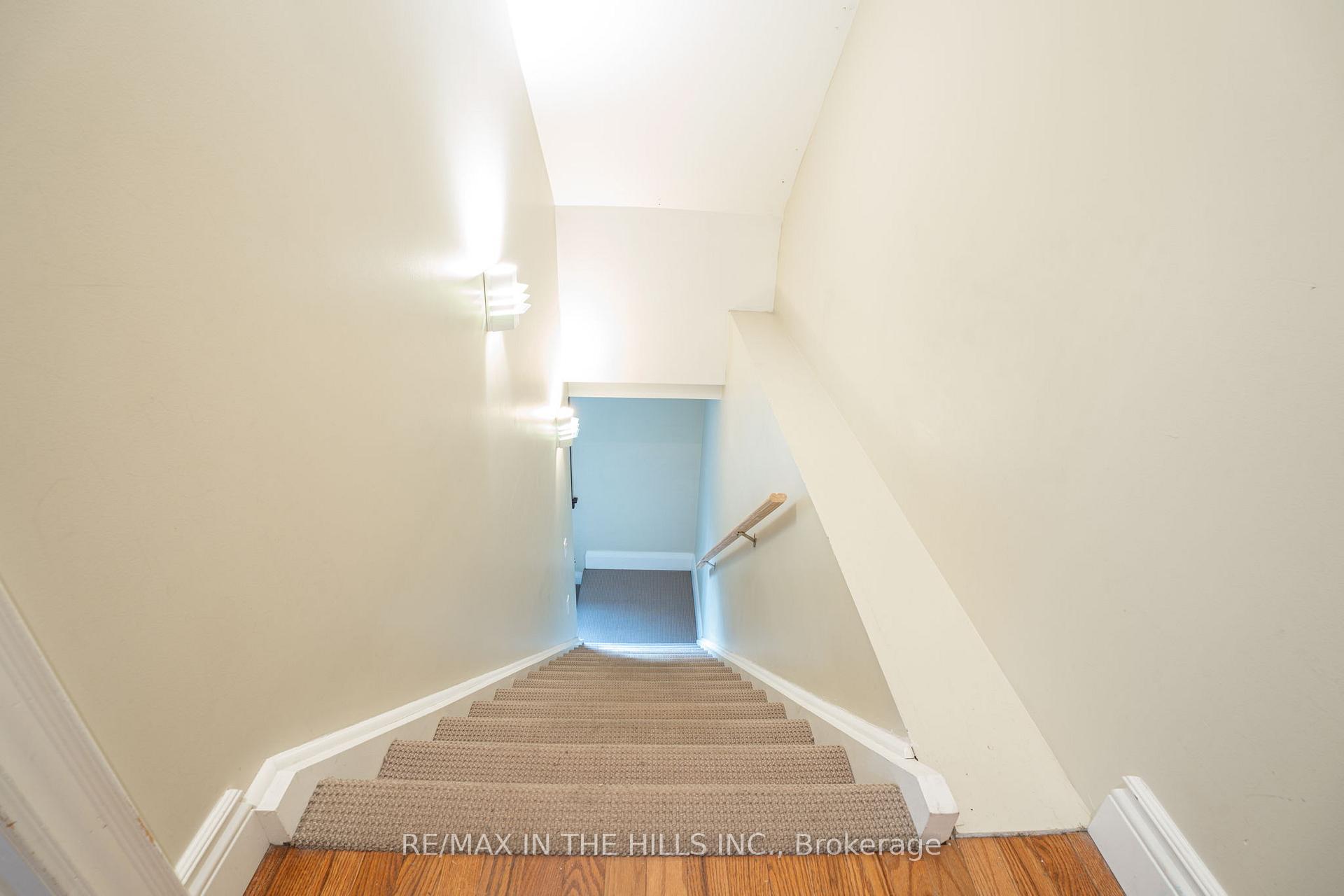 Photo 25 of Unit Upper Level, 165 Highbourne Road, Toronto, Yonge-Eglinton — HOMEH