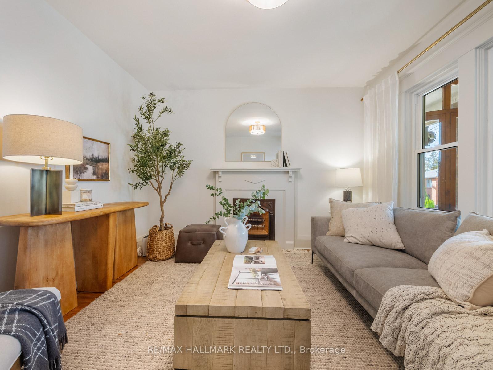 Photo 5 of 193 Wheeler Avenue, Toronto, The Beaches — HOMEH