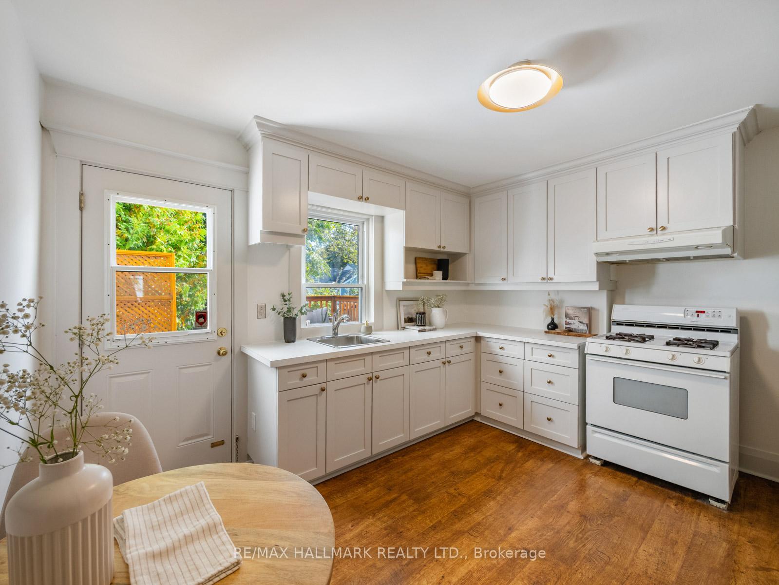 Photo 8 of 193 Wheeler Avenue, Toronto, The Beaches — HOMEH