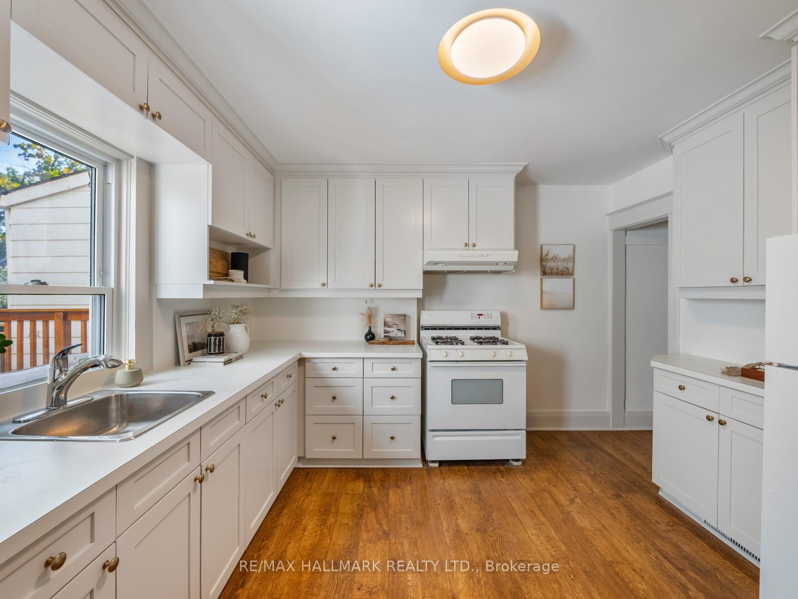Photo 9 of 193 Wheeler Avenue, Toronto, The Beaches — HOMEH