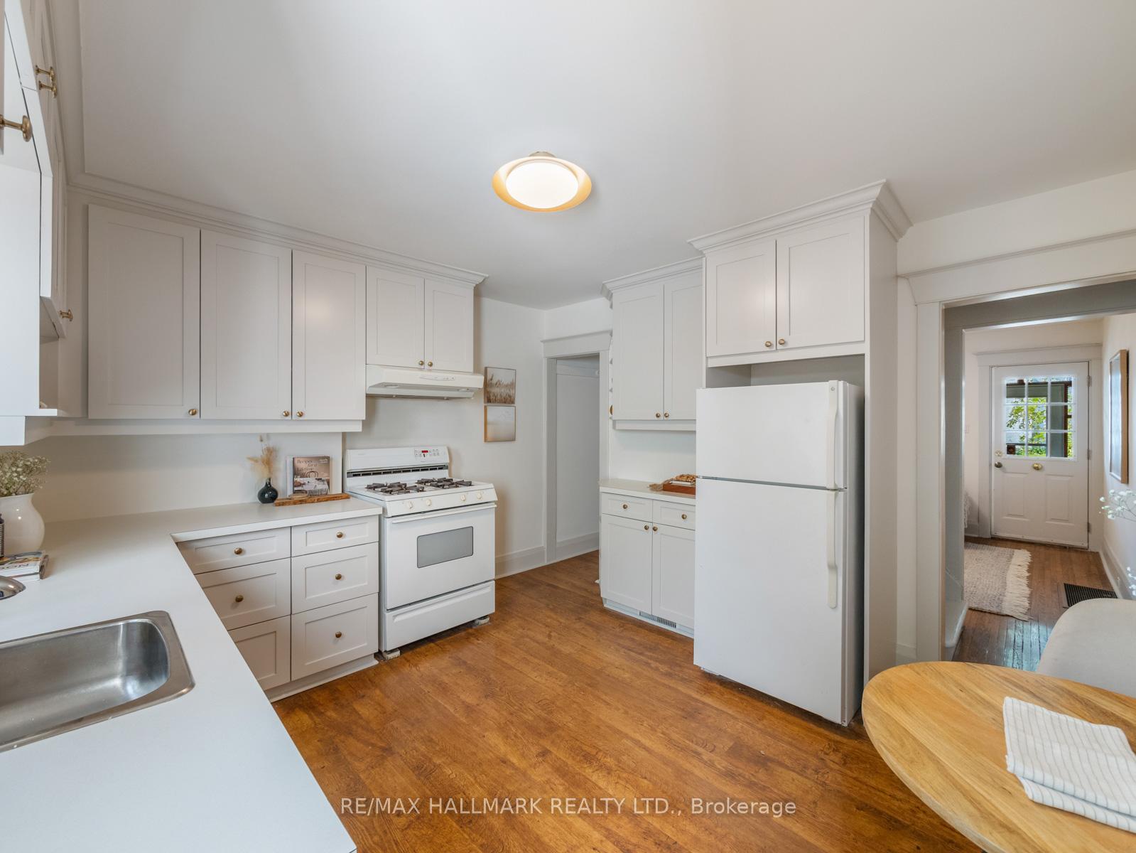 Photo 10 of 193 Wheeler Avenue, Toronto, The Beaches — HOMEH