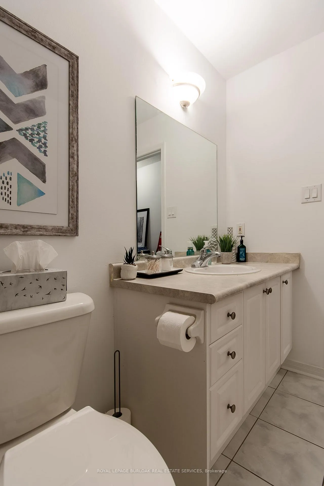 Photo 15 of 7 Trent Avenue, Toronto, East End-Danforth — HOMEH