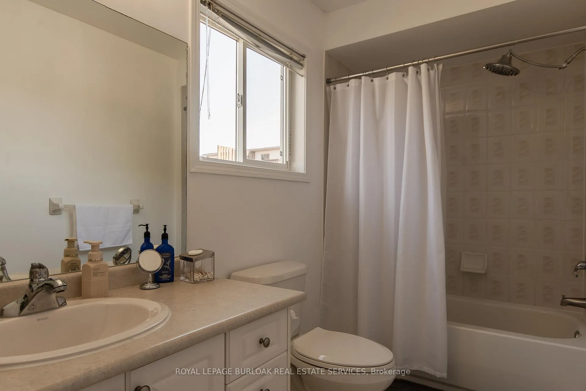 Photo 23 of 7 Trent Avenue, Toronto, East End-Danforth — HOMEH