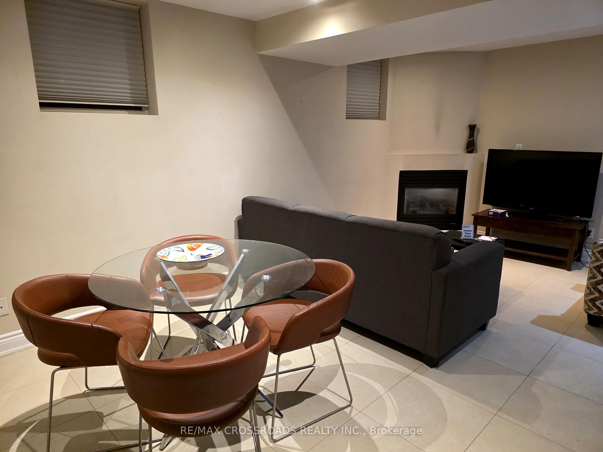 Photo 3 of Unit Lower, 428 Roehampton Avenue, Toronto, Mount Pleasant East — HOMEH