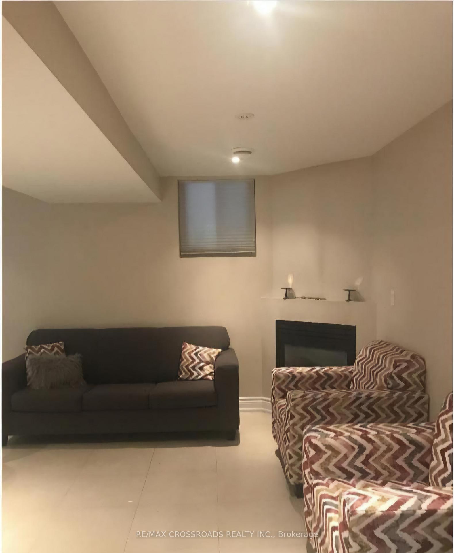 Photo 8 of Unit Lower, 428 Roehampton Avenue, Toronto, Mount Pleasant East — HOMEH