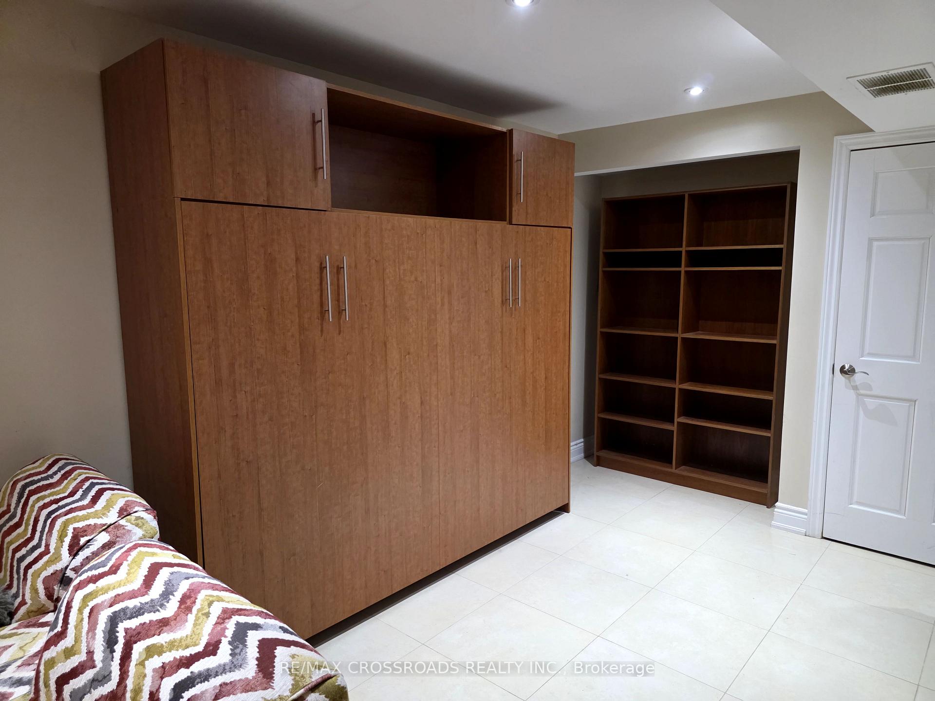 Photo 10 of Unit Lower, 428 Roehampton Avenue, Toronto, Mount Pleasant East — HOMEH