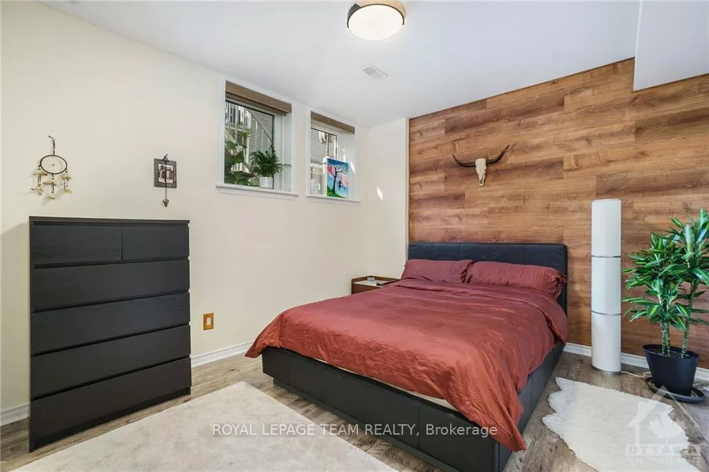Photo 10 of 512 Reardon Private, Ottawa, Heron Gate/Industrial Park — HOMEH