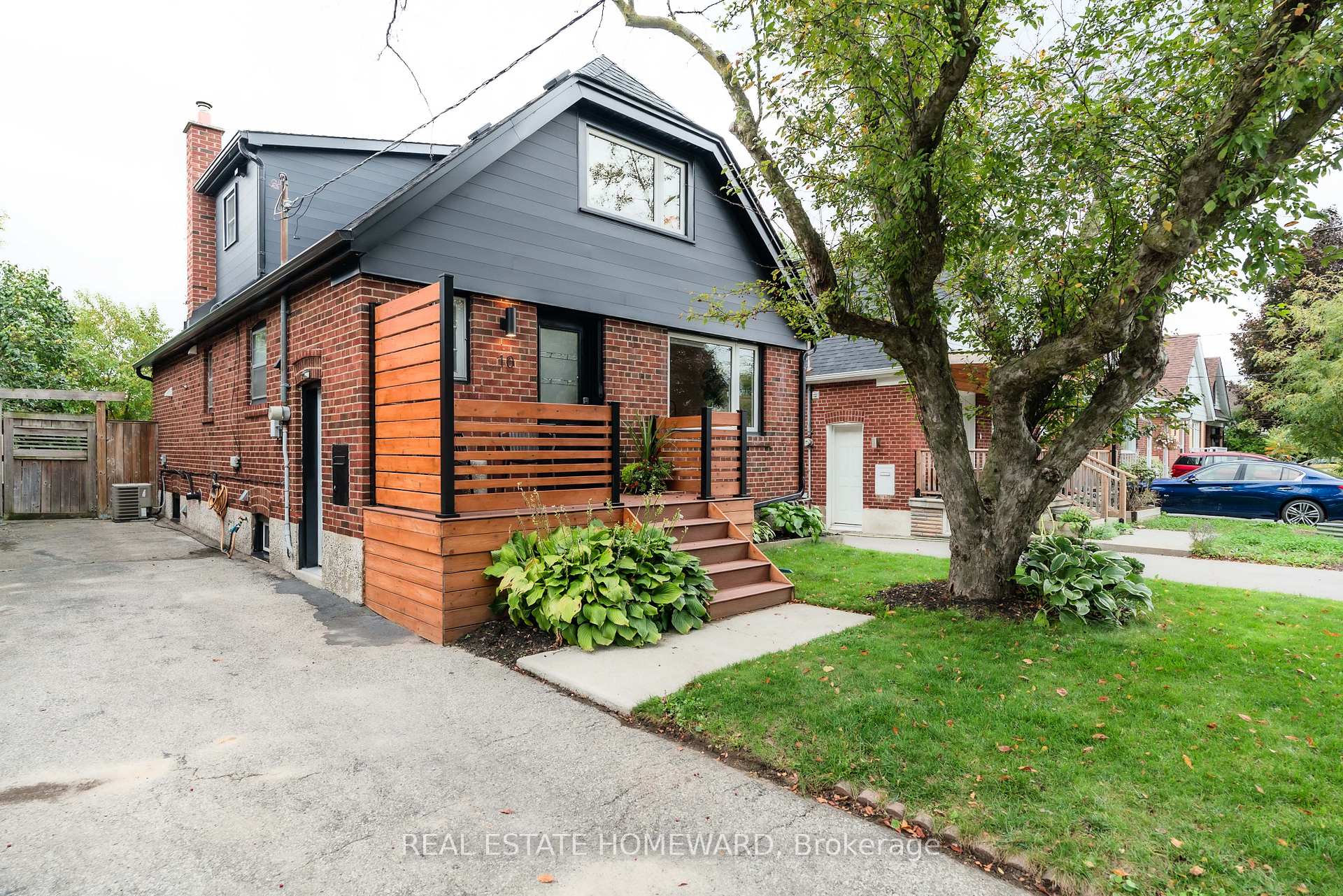 Photo 1 of 10 Norlong Boulevard, Toronto, East York — HOMEH