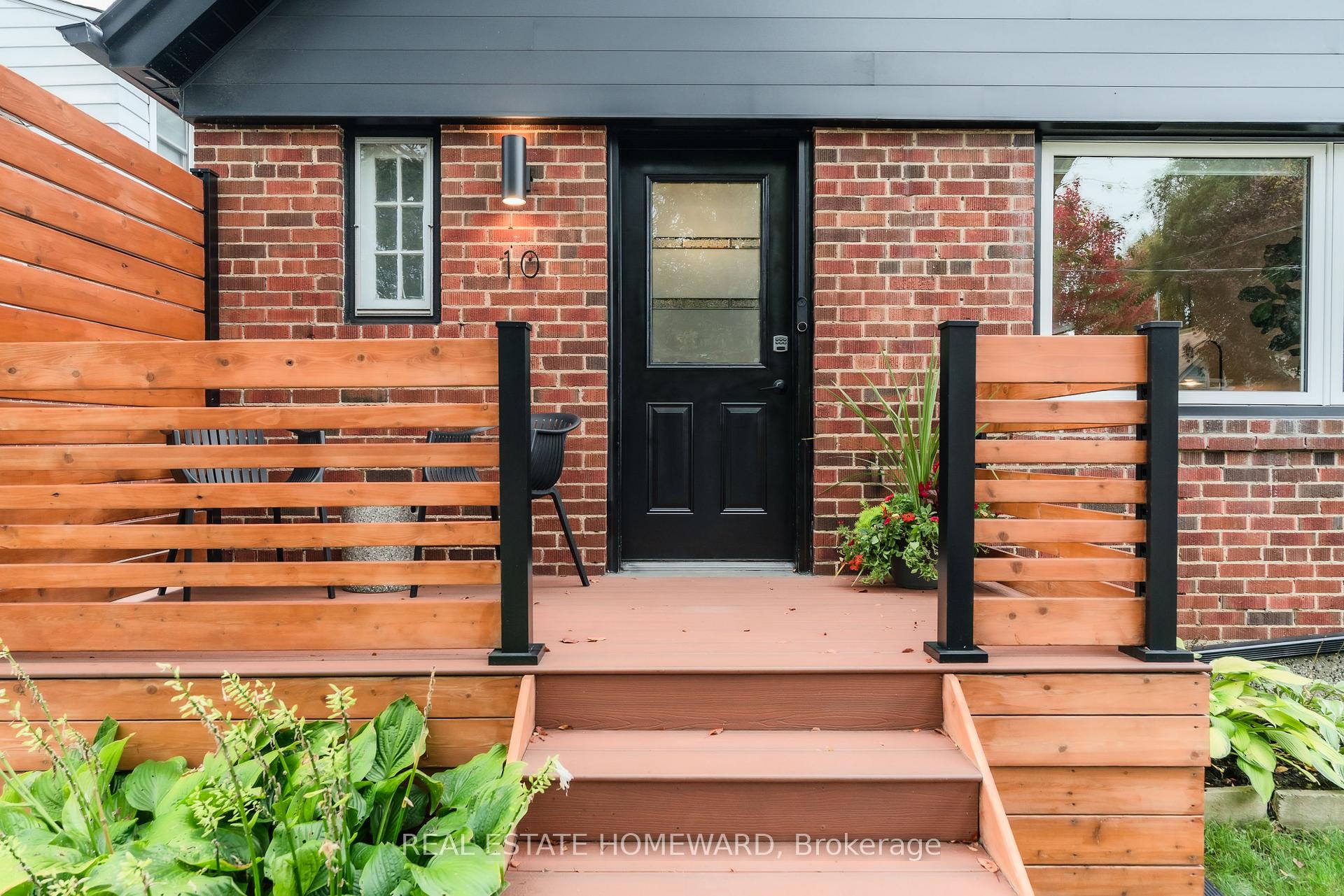 Photo 3 of 10 Norlong Boulevard, Toronto, East York — HOMEH