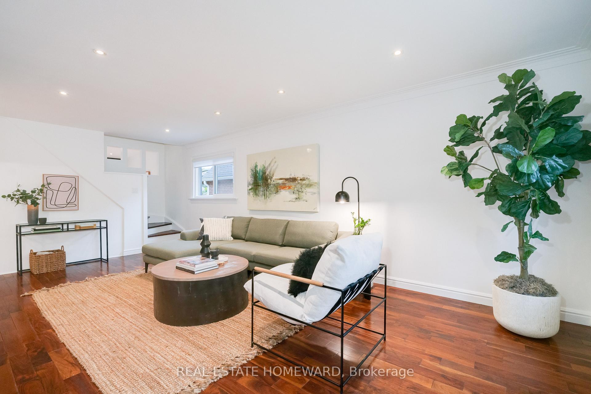 Photo 6 of 10 Norlong Boulevard, Toronto, East York — HOMEH