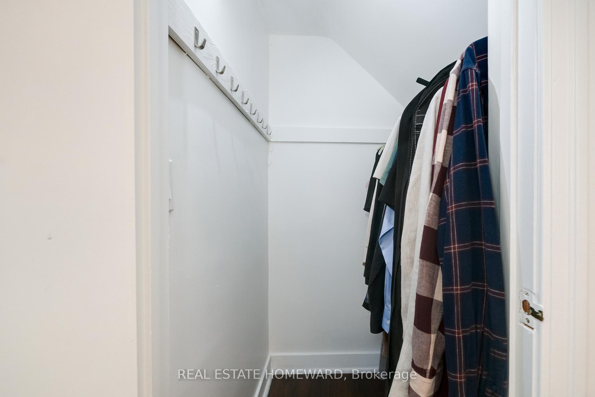Photo 26 of 10 Norlong Boulevard, Toronto, East York — HOMEH