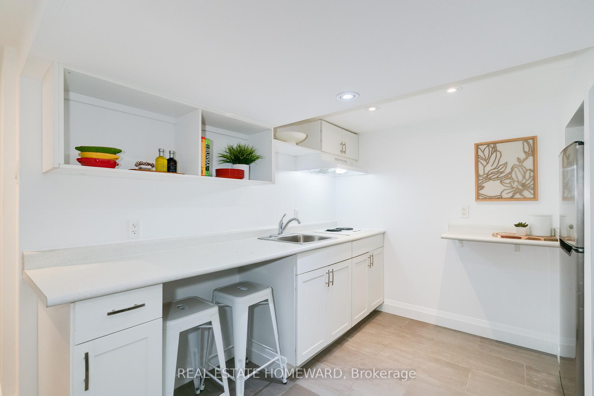 Photo 34 of 10 Norlong Boulevard, Toronto, East York — HOMEH