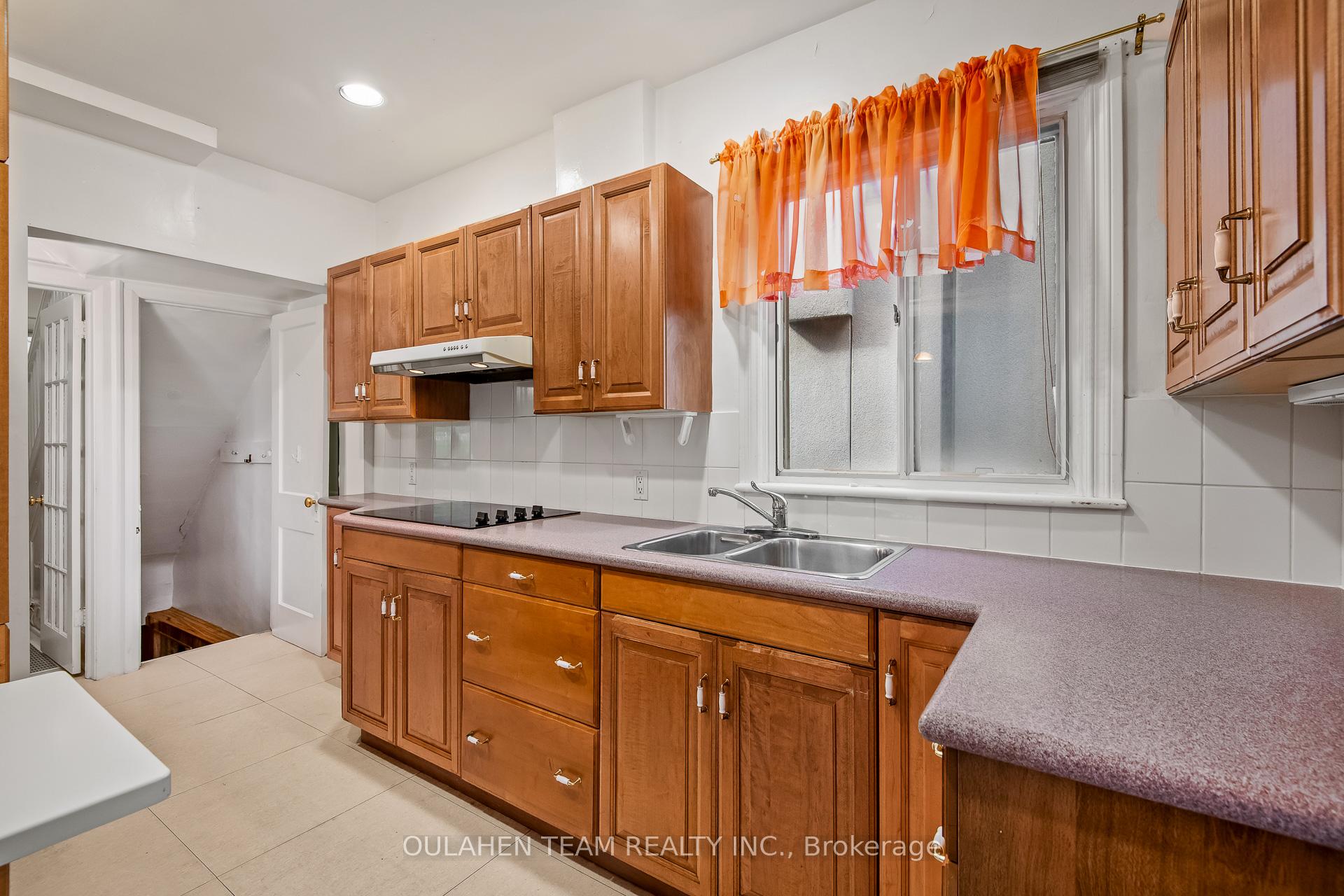 Photo 11 of 286 St Clements Avenue, Toronto, Yonge-Eglinton — HOMEH