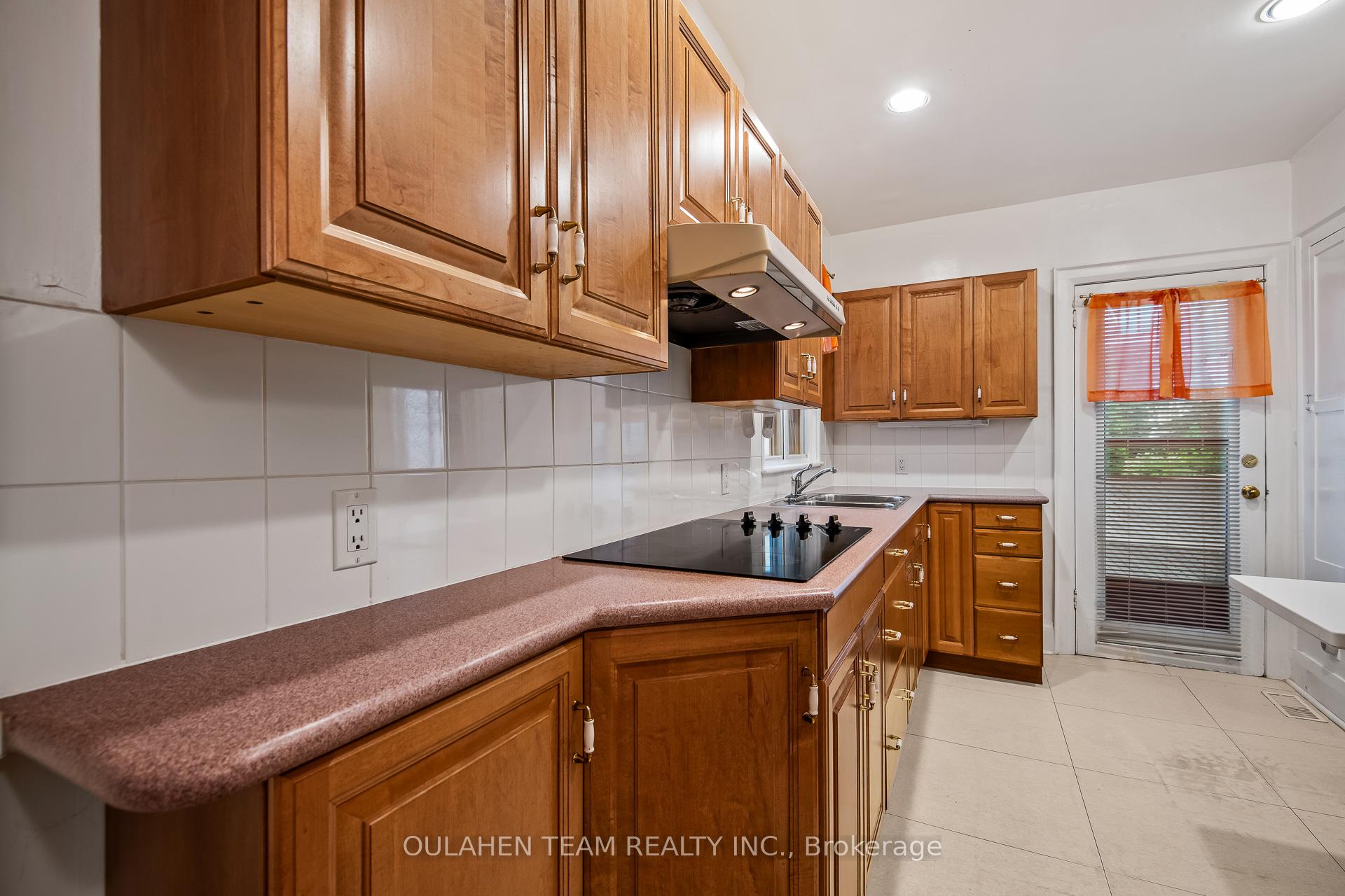 Photo 13 of 286 St Clements Avenue, Toronto, Yonge-Eglinton — HOMEH