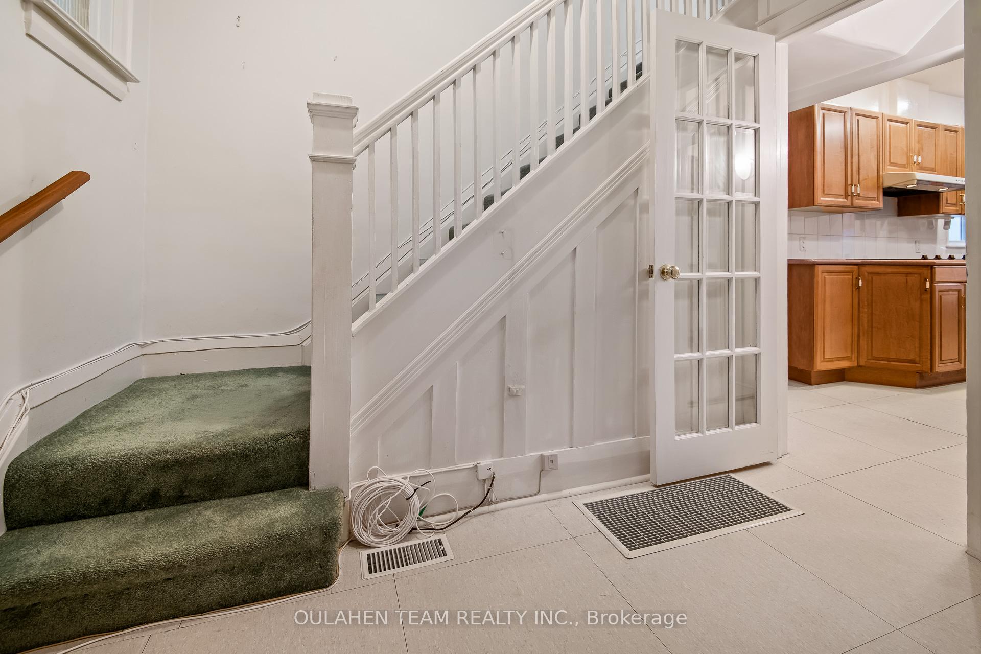 Photo 16 of 286 St Clements Avenue, Toronto, Yonge-Eglinton — HOMEH