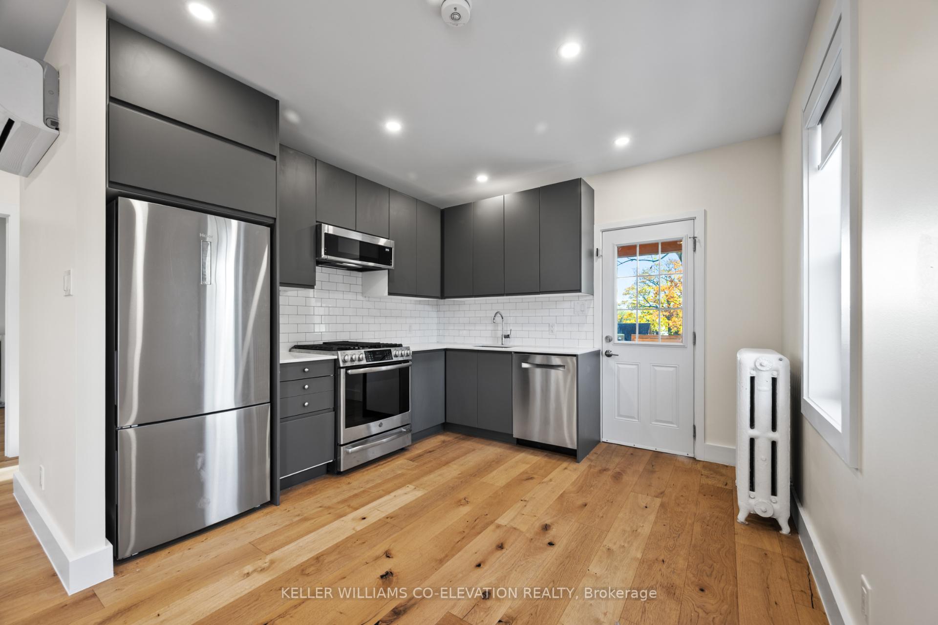 Photo 5 of Unit 4, 2461 Queen Street E, Toronto, The Beaches — HOMEH