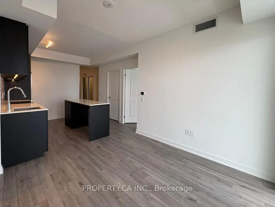 Photo 3 of Unit 14, 15 Skyridge Drive, Brampton, Bram East — HOMEH