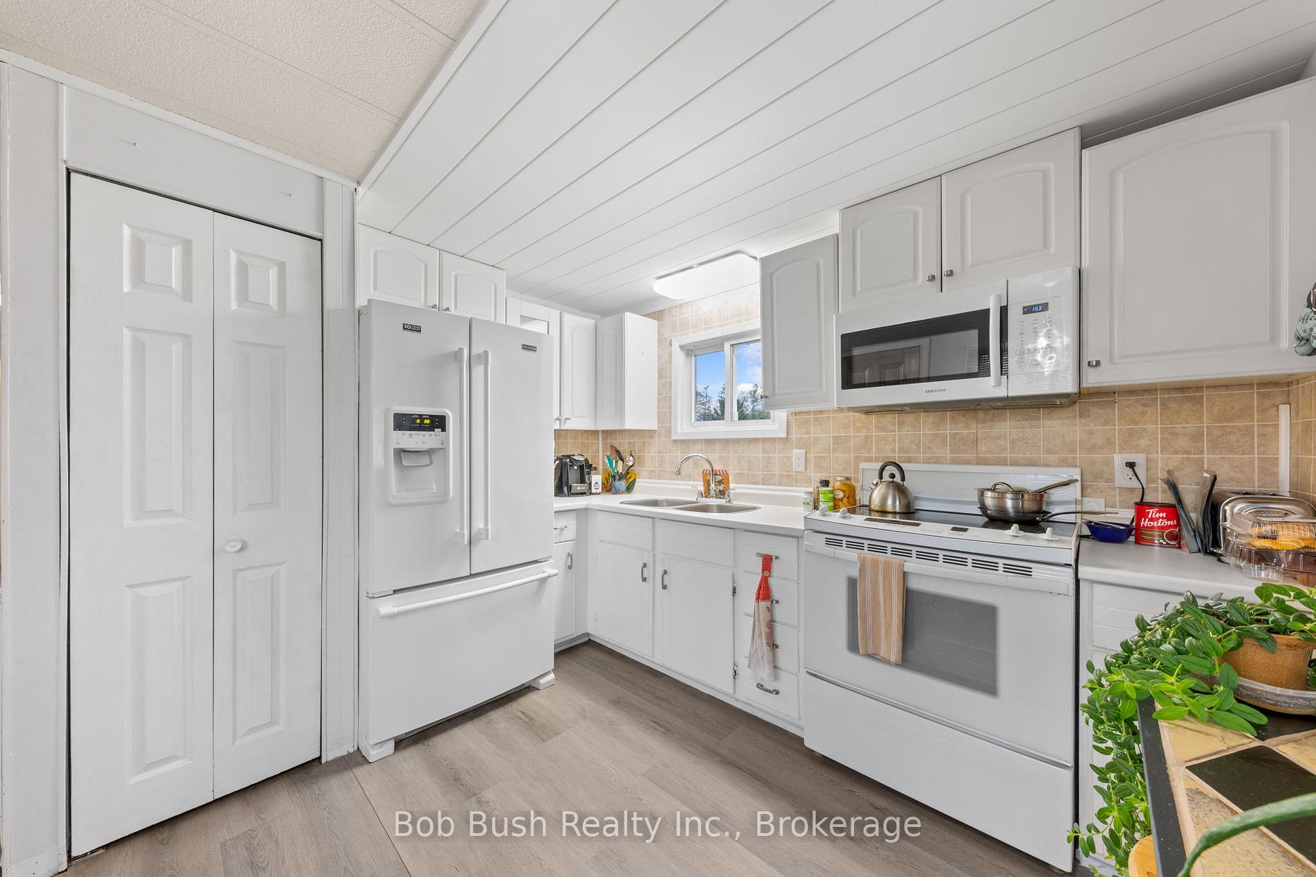 Photo 8 of Unit 6, 5263 Elliott Side Road, Tay, Rural Tay — HOMEH