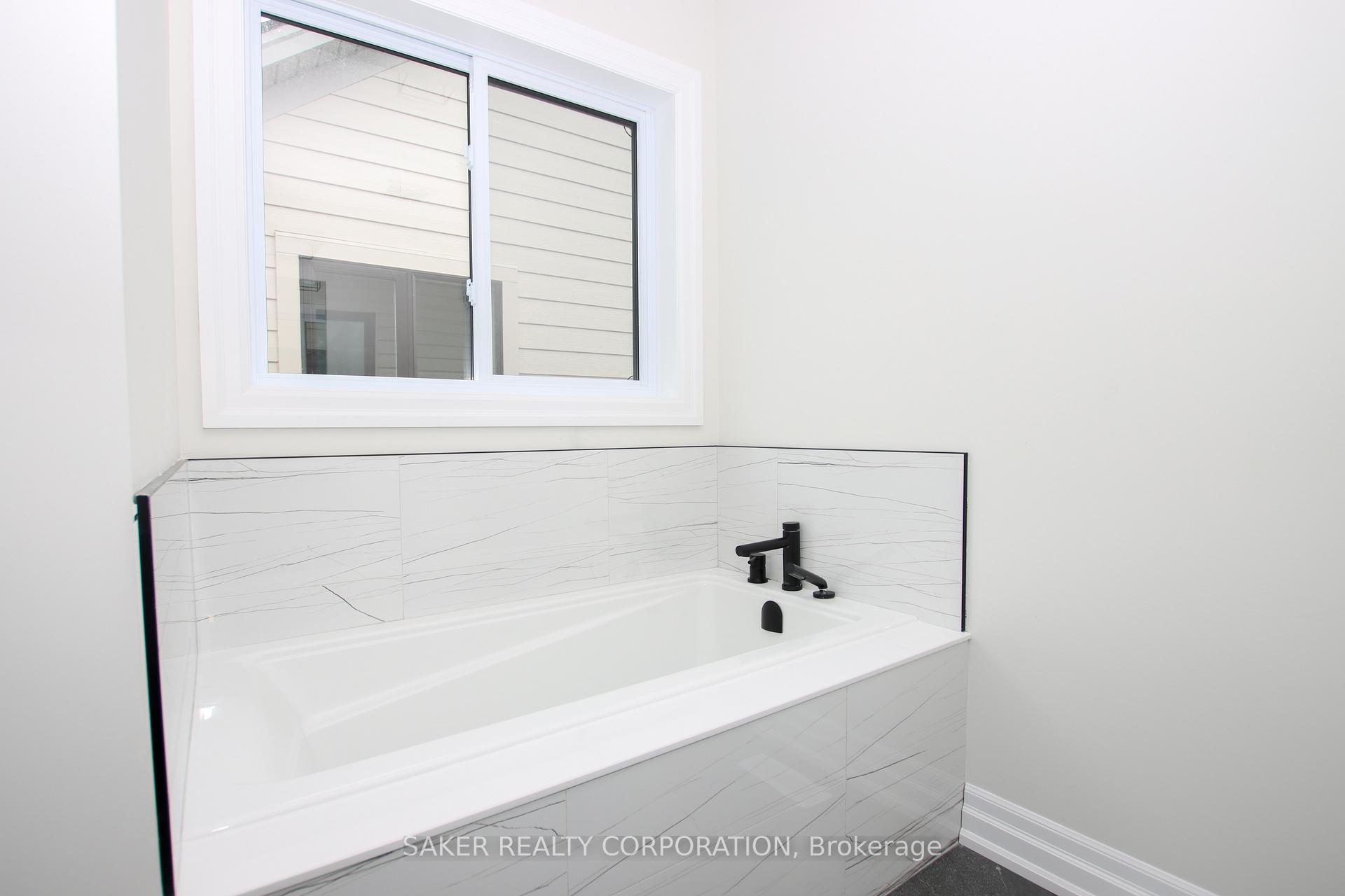 Photo 23 of 2613 Queen Street, Strathroy-Caradoc, Mount Brydges — HOMEH