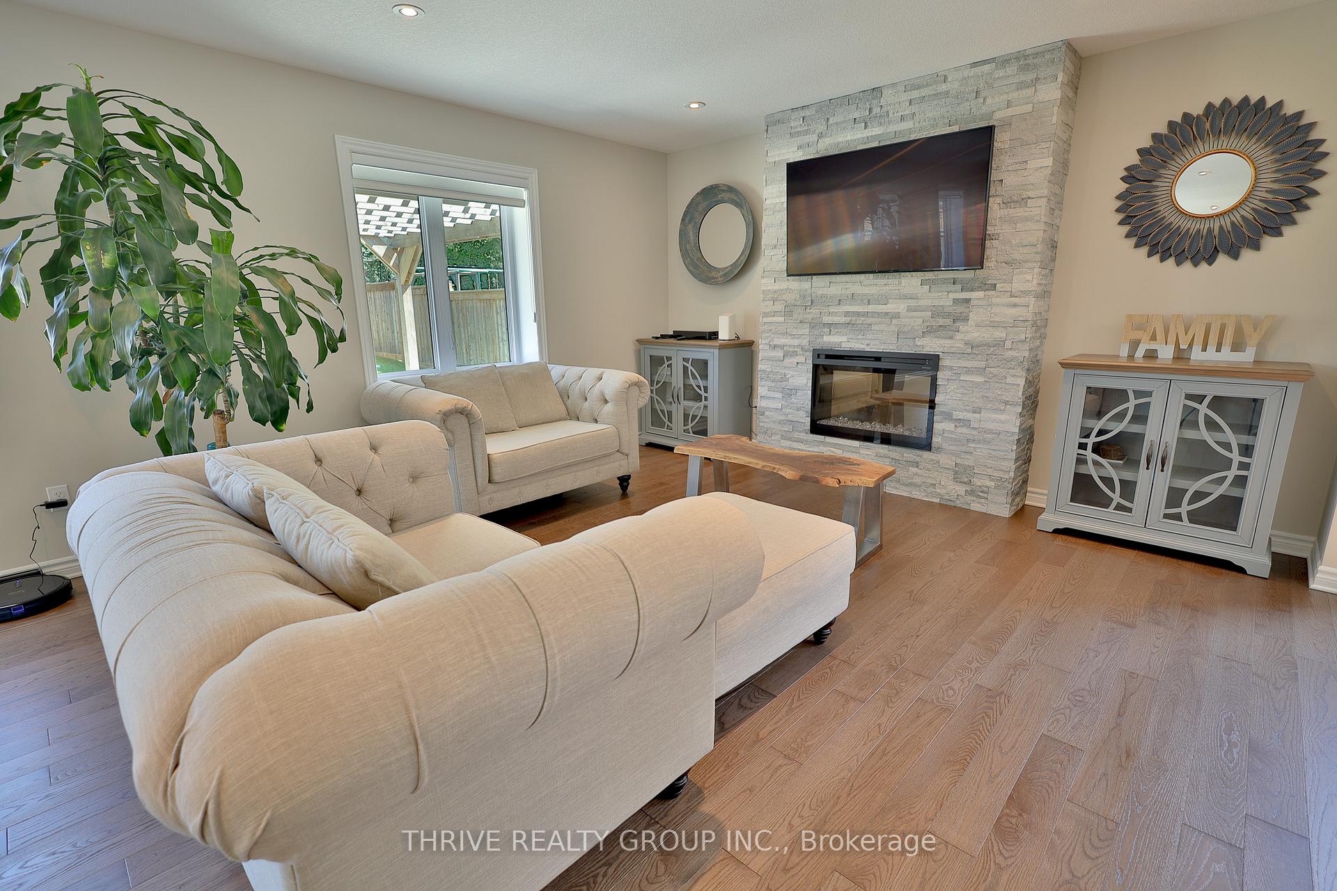 Photo 22 of 225 Norman Place, Strathroy-Caradoc, NE — HOMEH
