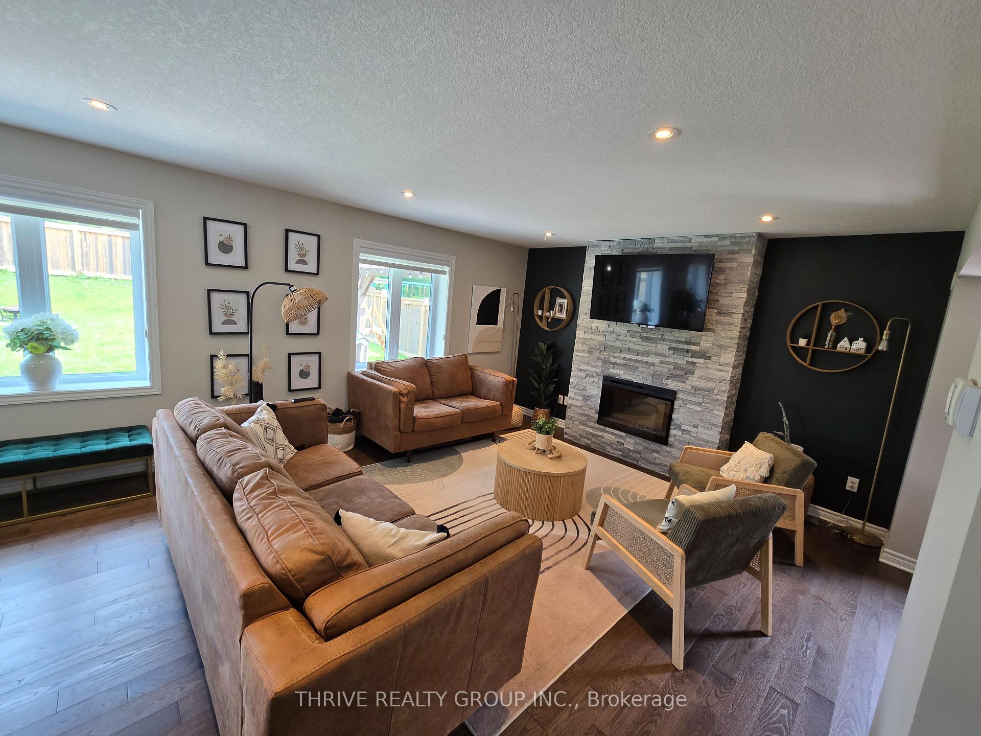 Photo 44 of 225 Norman Place, Strathroy-Caradoc, NE — HOMEH