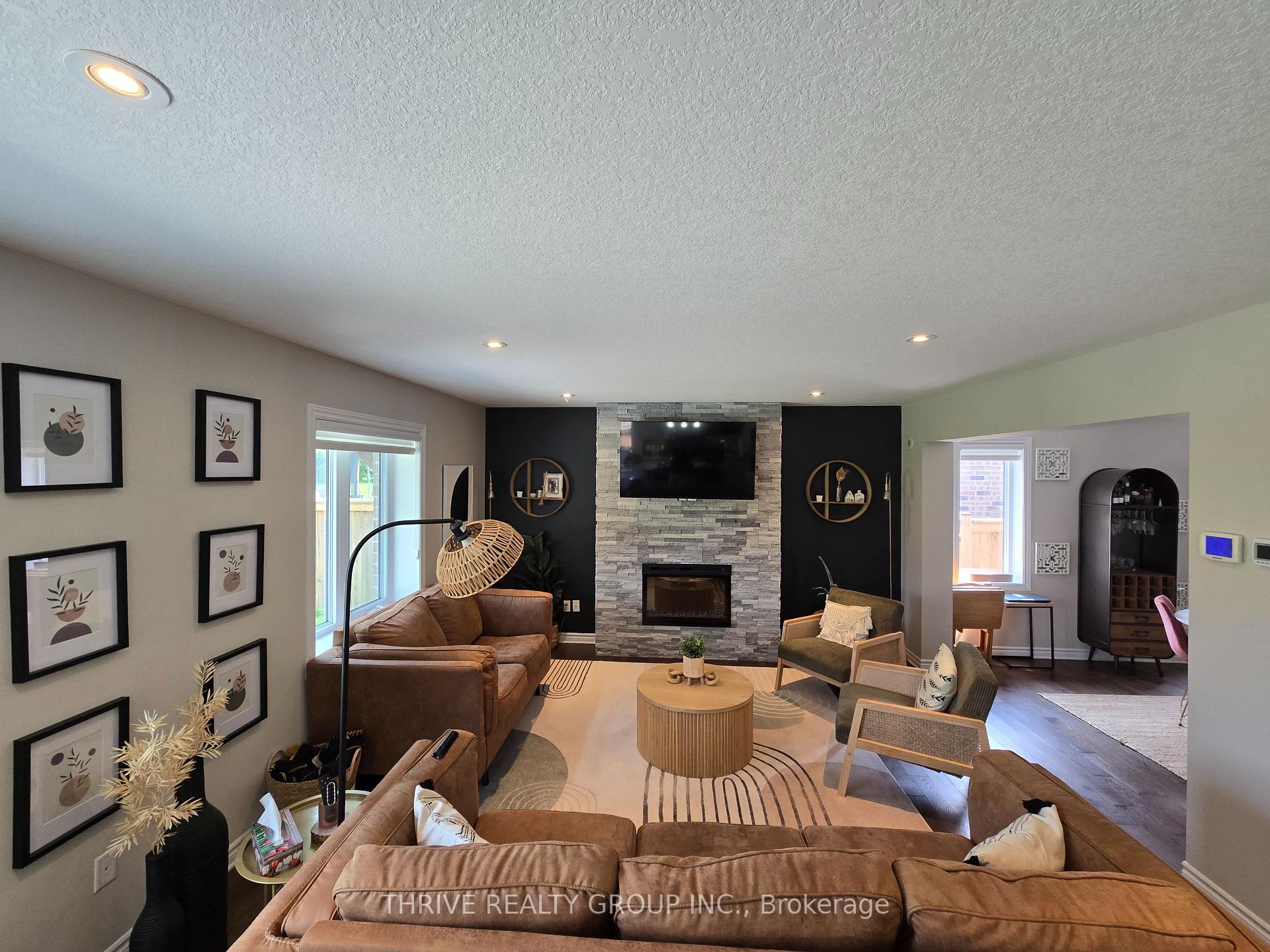 Photo 45 of 225 Norman Place, Strathroy-Caradoc, NE — HOMEH