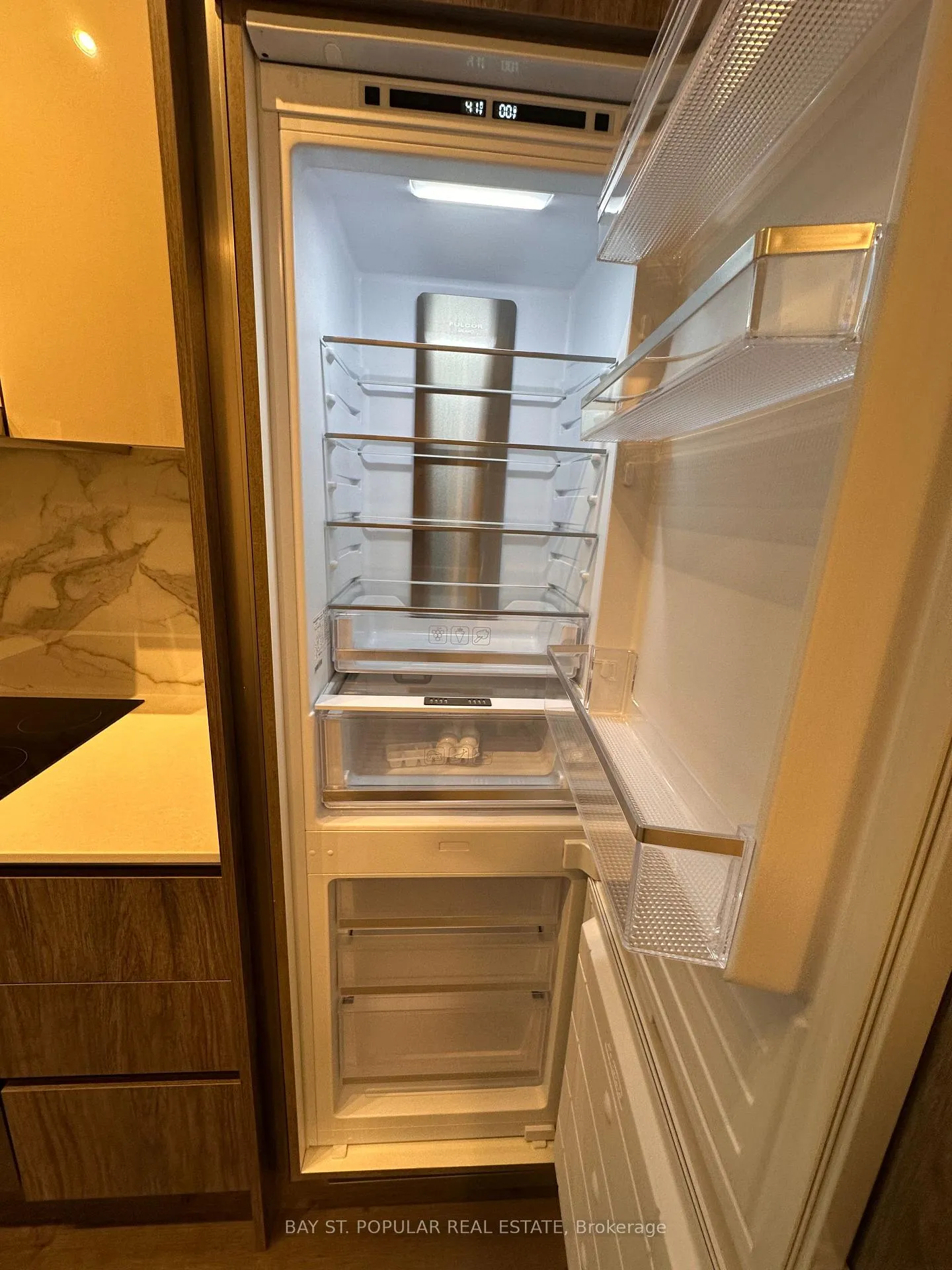 Photo 8 of Unit 2105, 180 Front Street E, Toronto, Moss Park — HOMEH