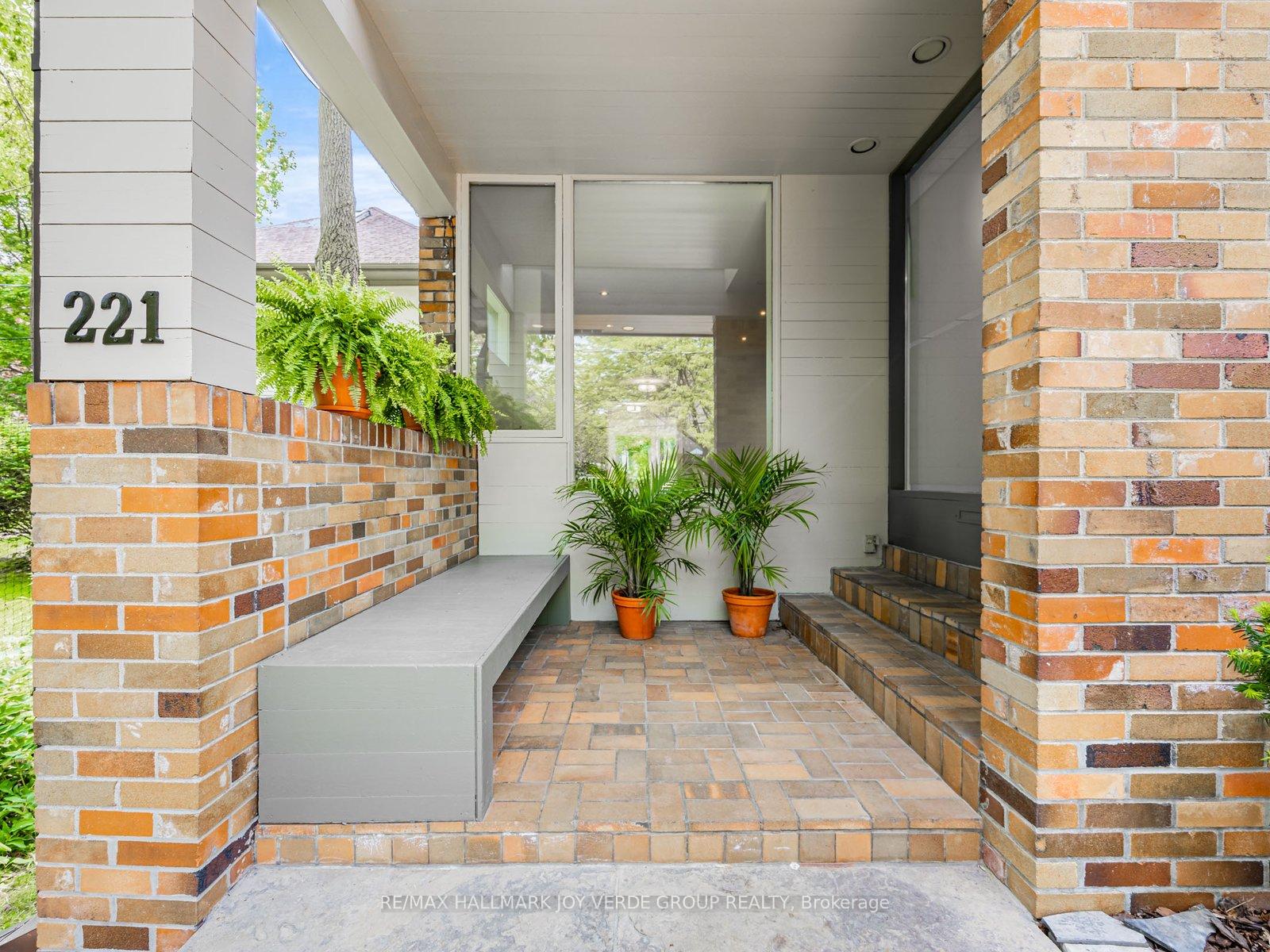 Photo 2 of 221 Stibbard Avenue, Toronto, Mount Pleasant East — HOMEH
