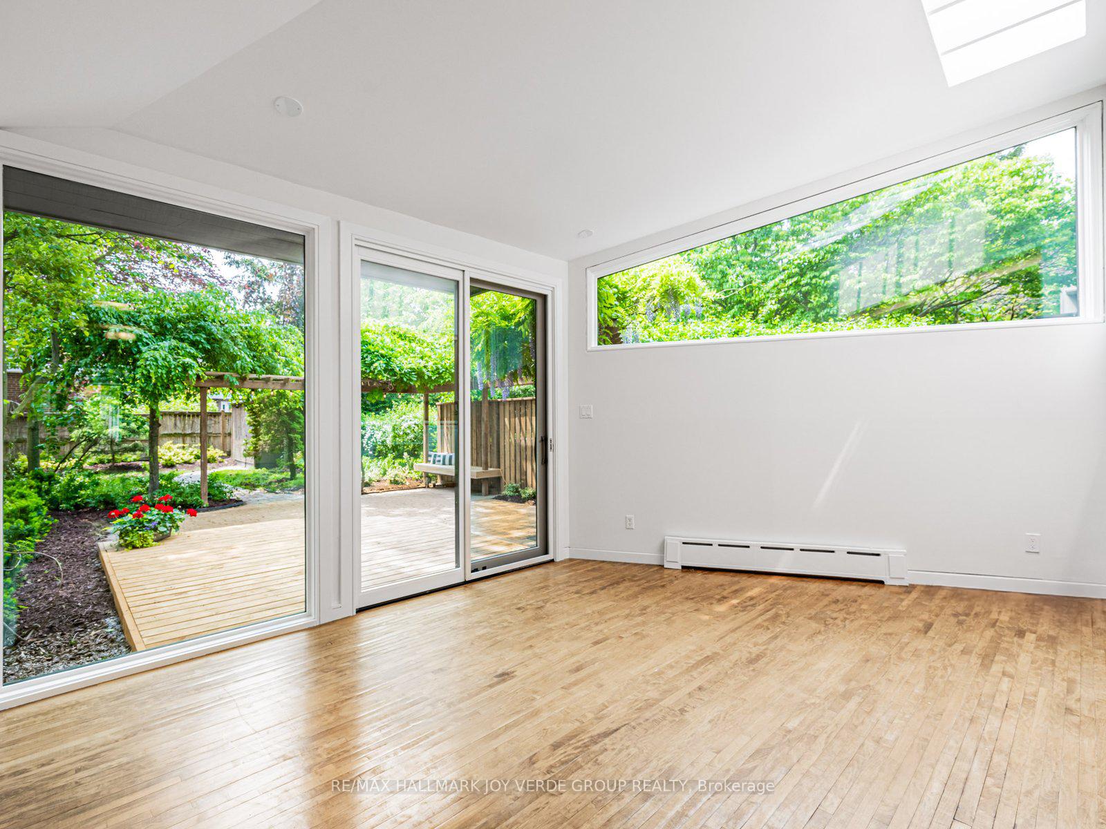 Photo 9 of 221 Stibbard Avenue, Toronto, Mount Pleasant East — HOMEH