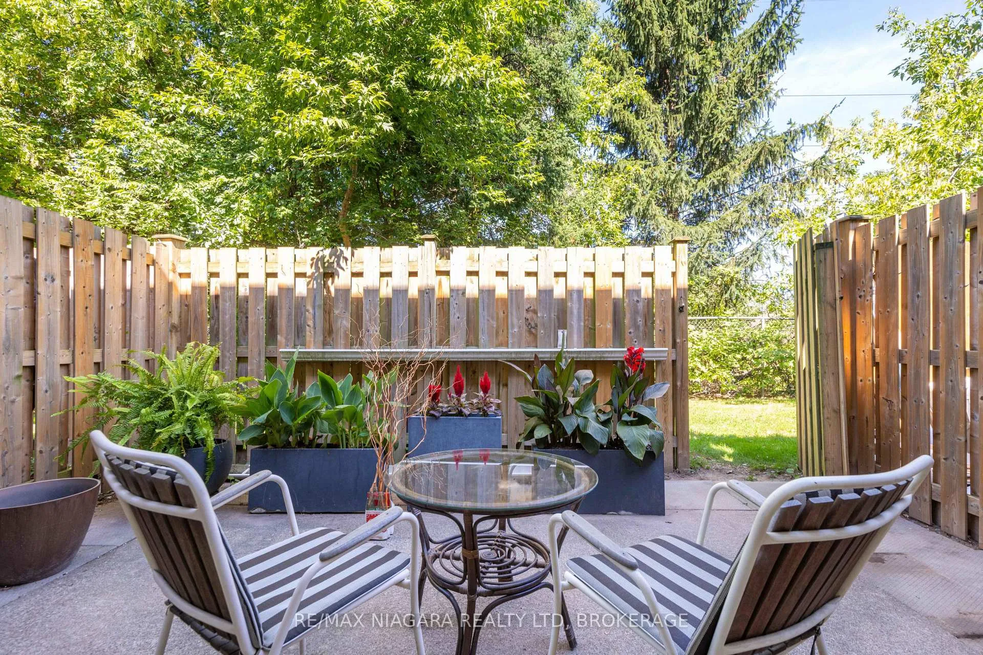 Photo 2 of Unit 43, 6767 Thorold Stone Road, Niagara Falls, Stamford — HOMEH