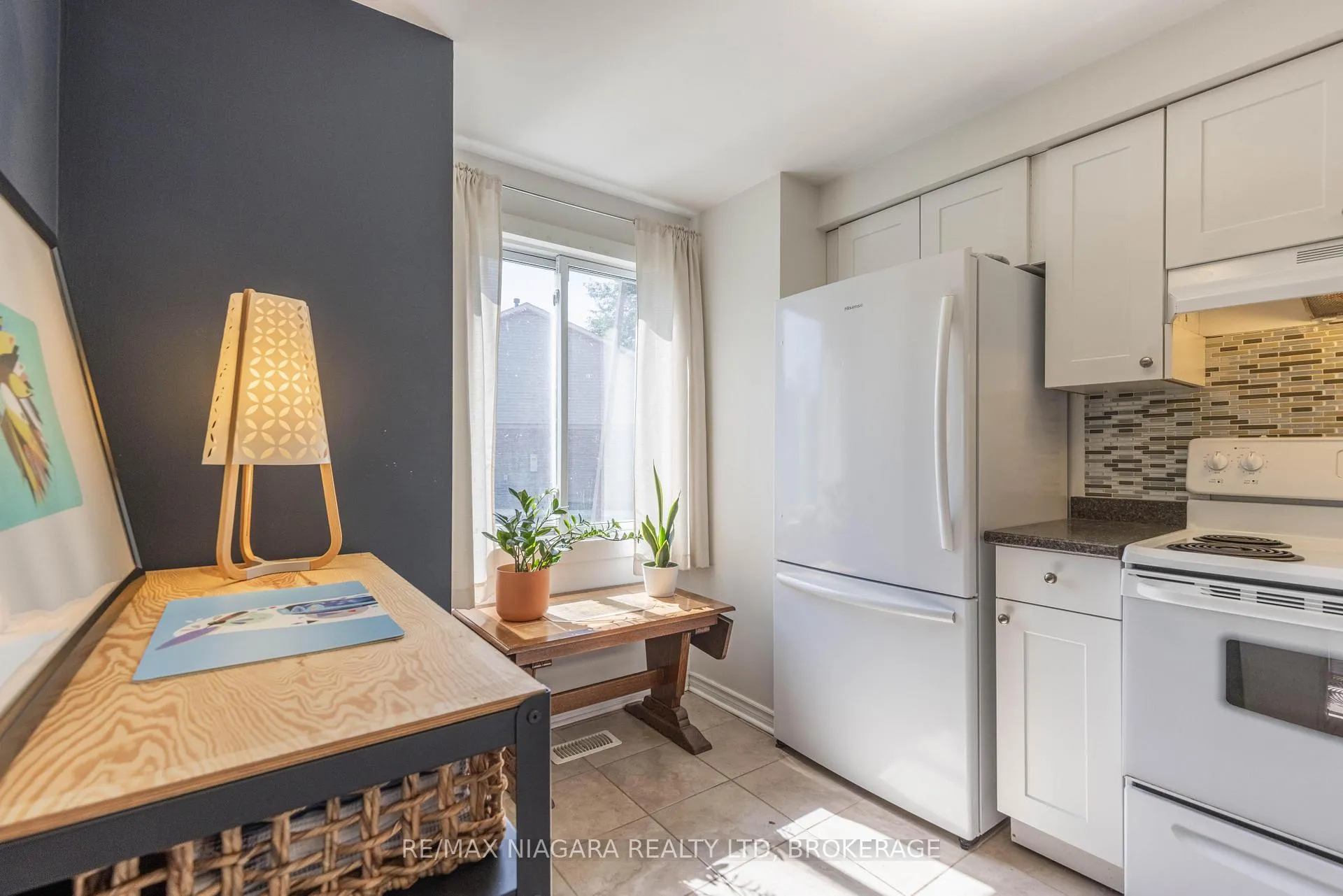 Photo 5 of Unit 43, 6767 Thorold Stone Road, Niagara Falls, Stamford — HOMEH