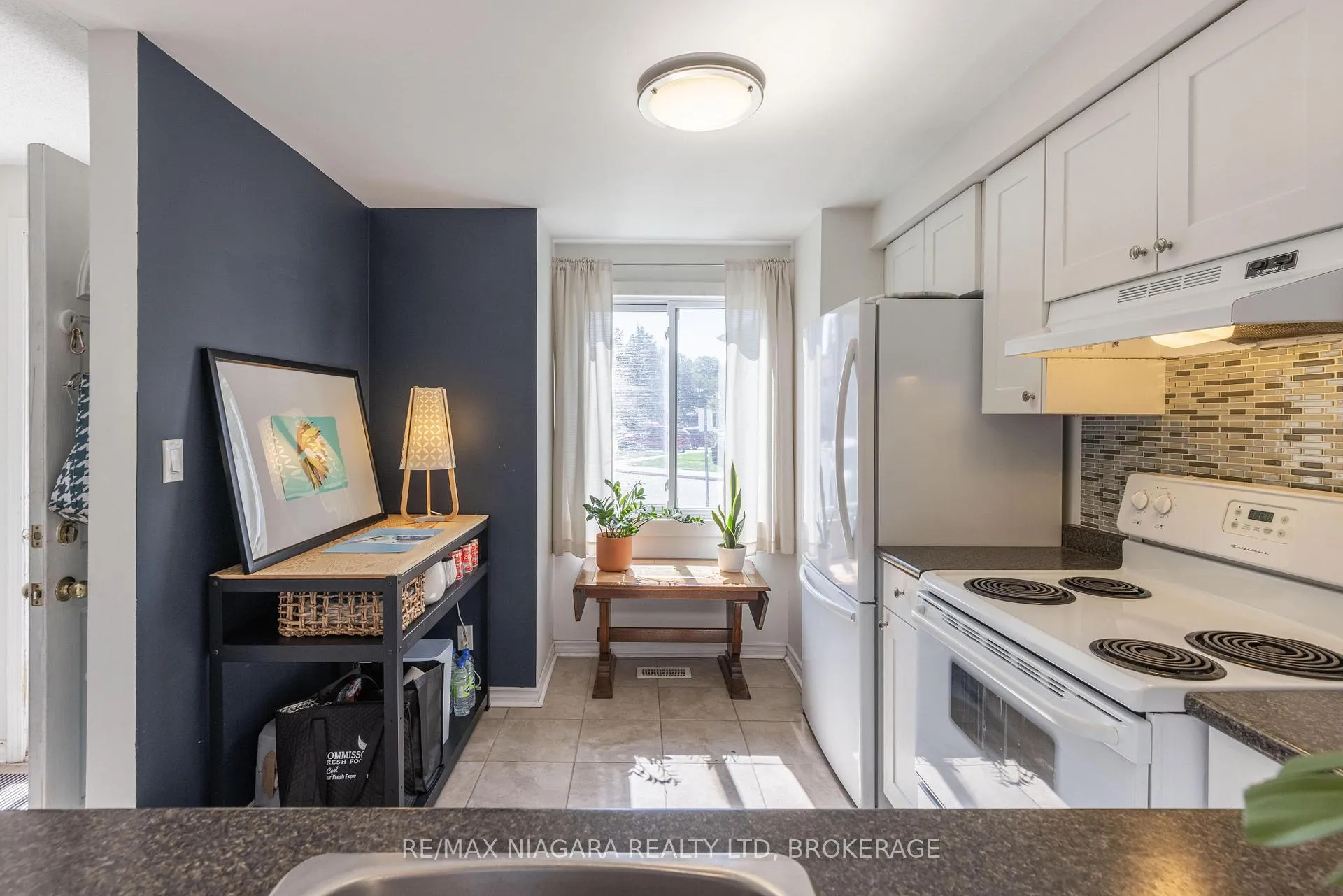 Photo 6 of Unit 43, 6767 Thorold Stone Road, Niagara Falls, Stamford — HOMEH