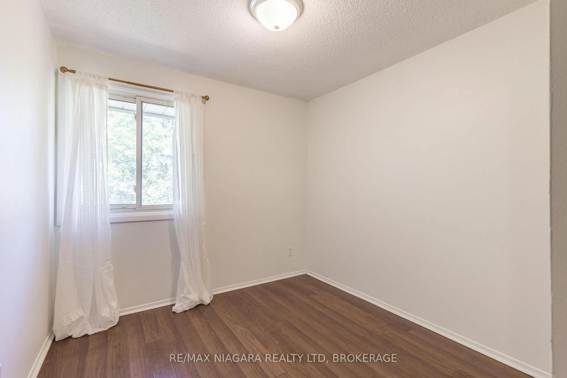 Photo 17 of Unit 43, 6767 Thorold Stone Road, Niagara Falls, Stamford — HOMEH