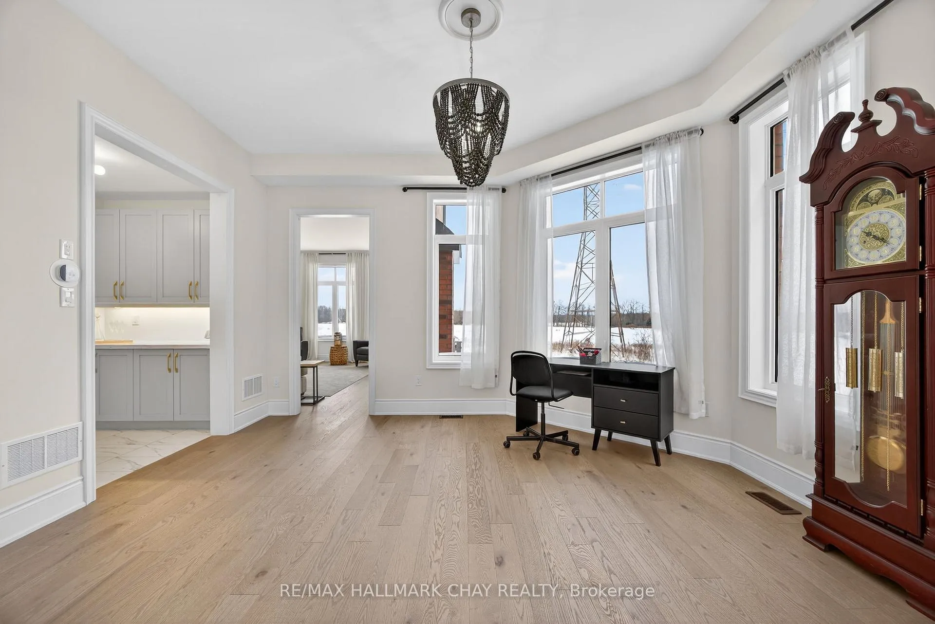 Photo 8 of 13 Sanford Circle, Springwater, Centre Vespra — HOMEH
