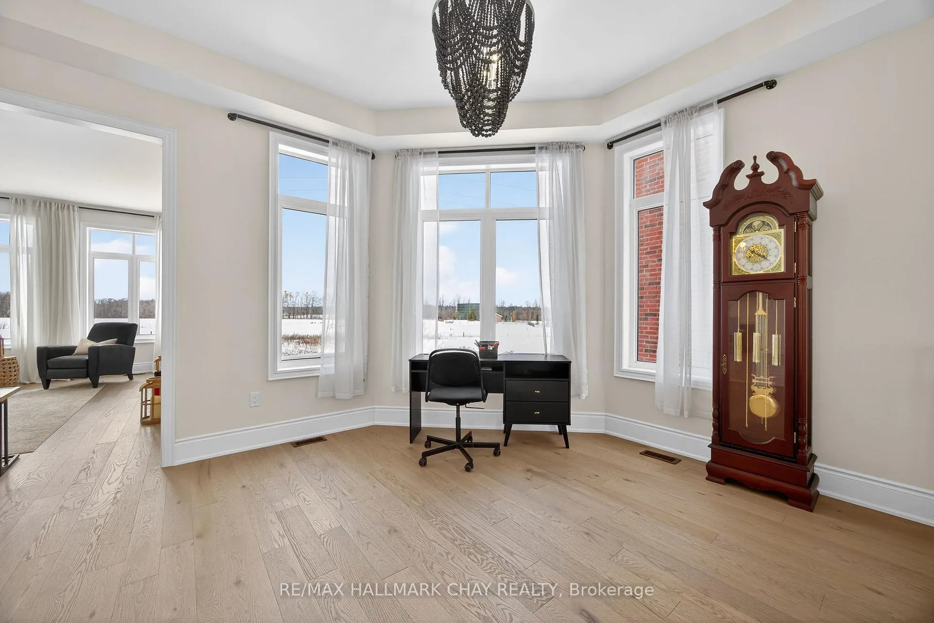 Photo 9 of 13 Sanford Circle, Springwater, Centre Vespra — HOMEH