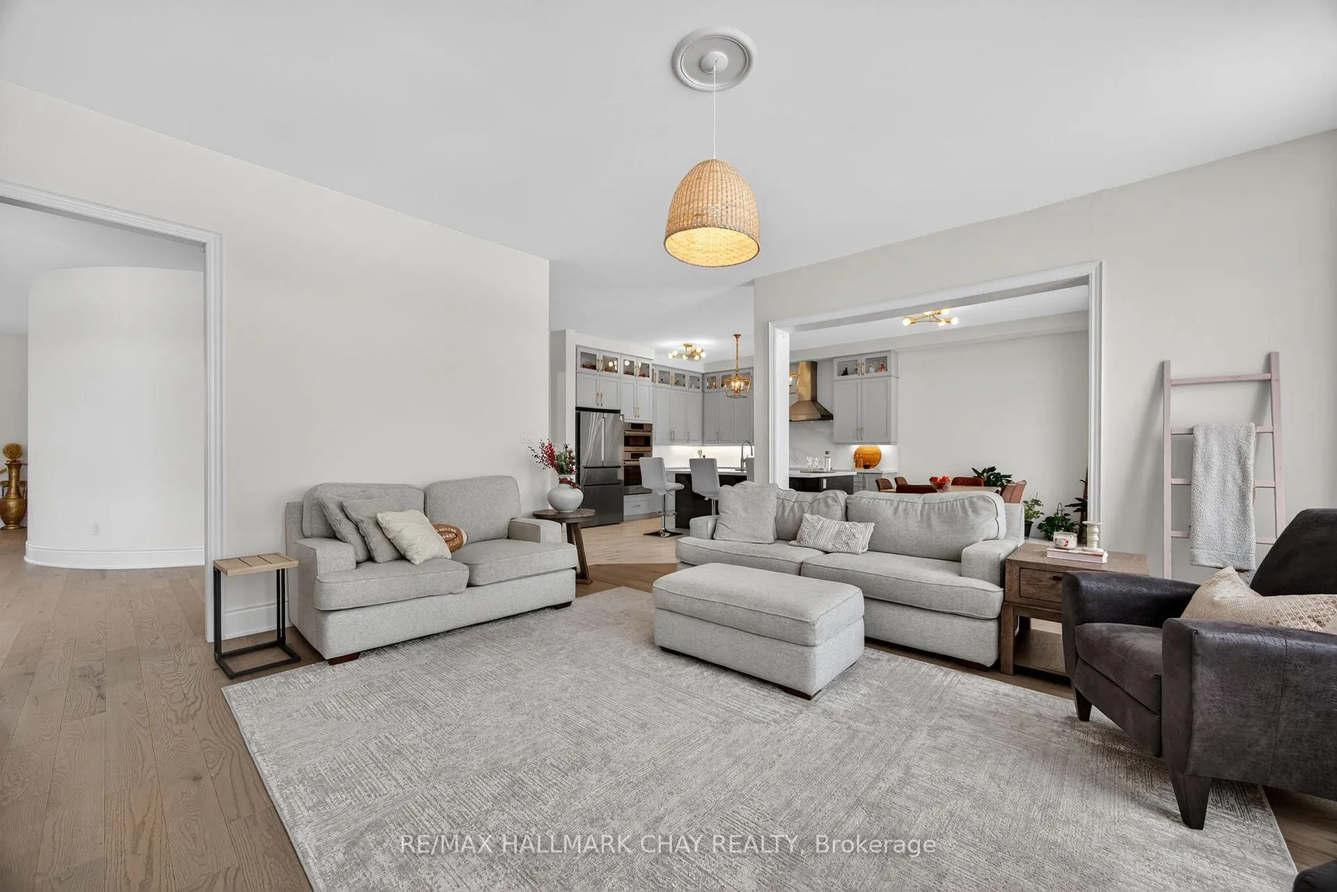 Photo 13 of 13 Sanford Circle, Springwater, Centre Vespra — HOMEH