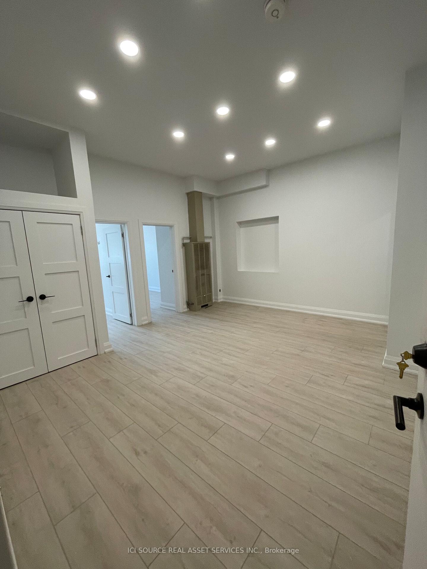 Front of Unit 1, 754 Queen Street E
