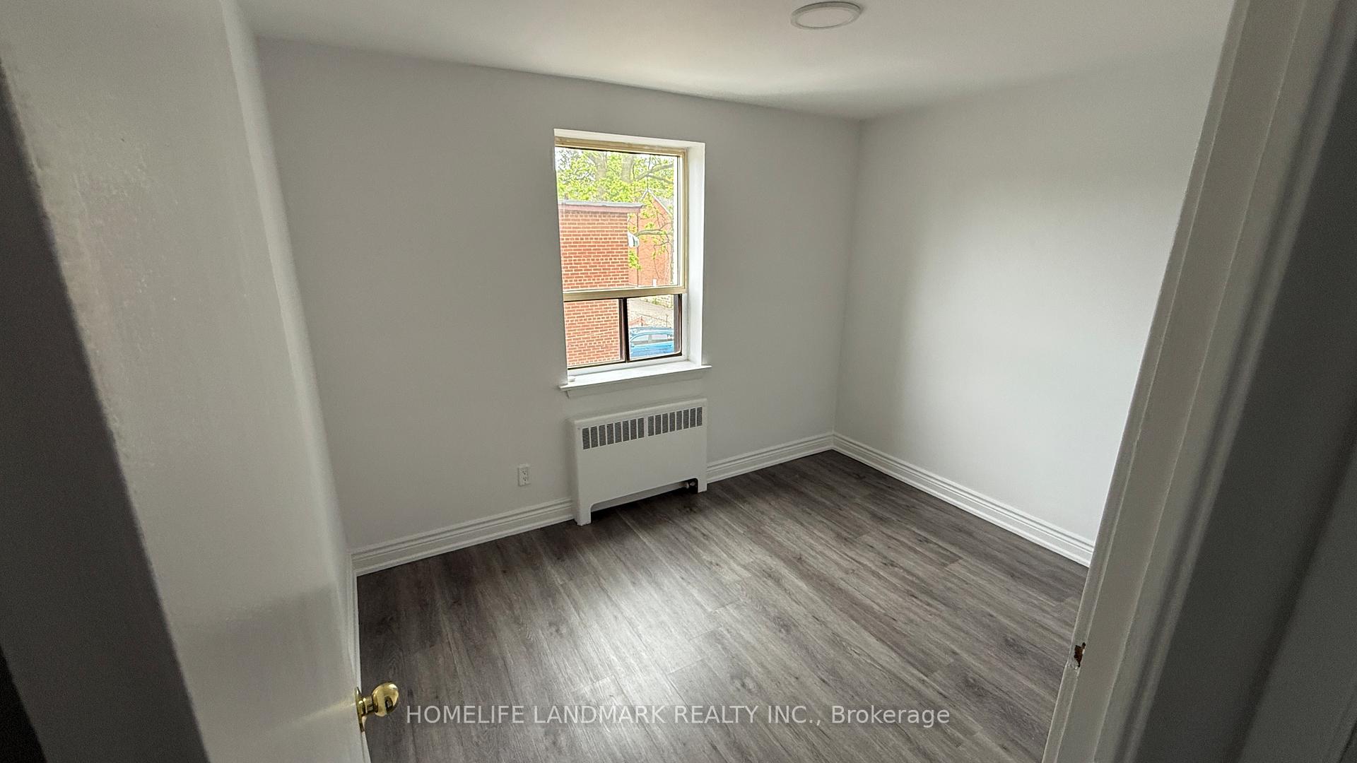 Photo 9 of Unit Unit 206, 676 Mount Pleasant Road, Toronto, Mount Pleasant West — HOMEH