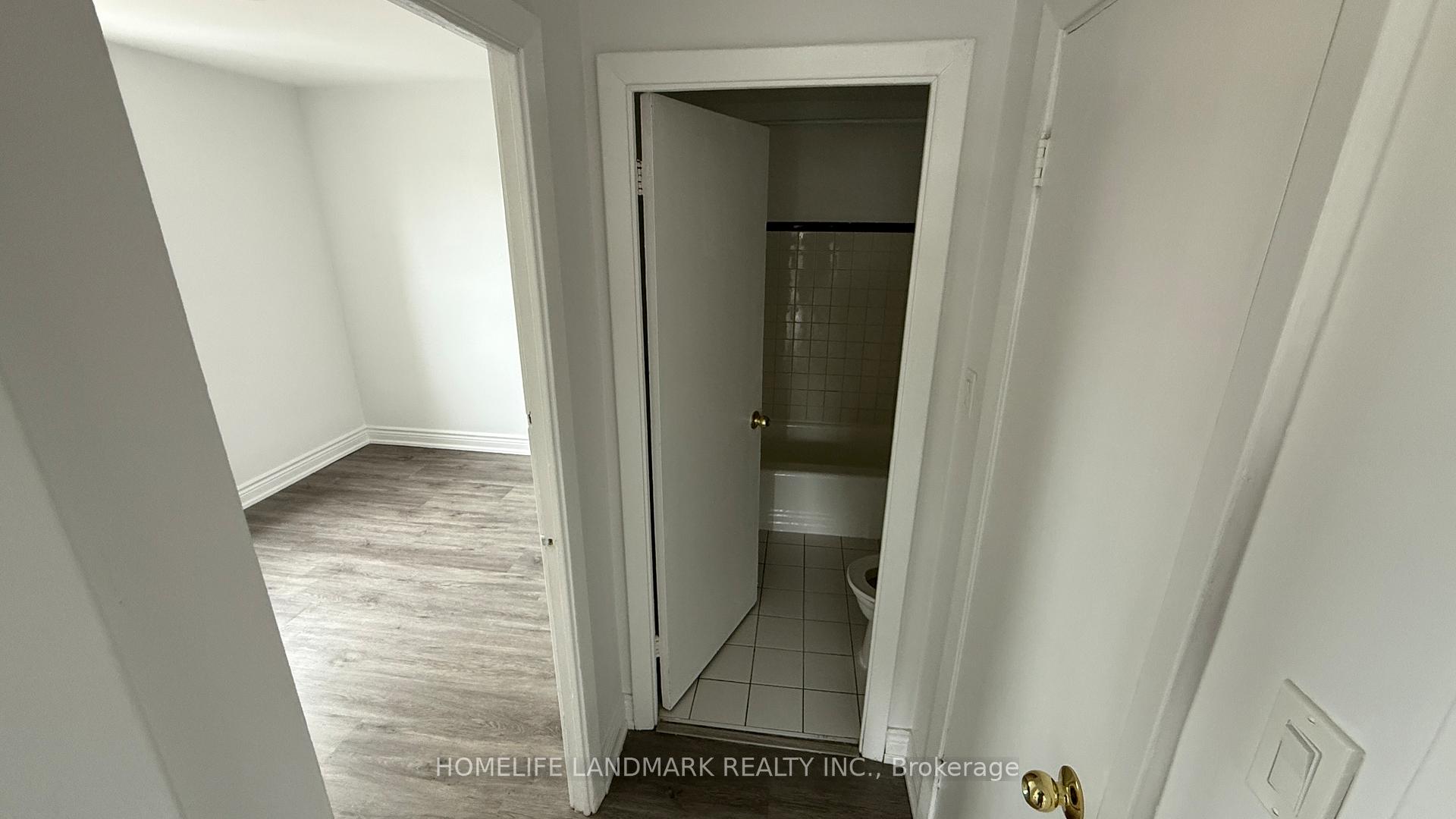 Photo 13 of Unit Unit 206, 676 Mount Pleasant Road, Toronto, Mount Pleasant West — HOMEH