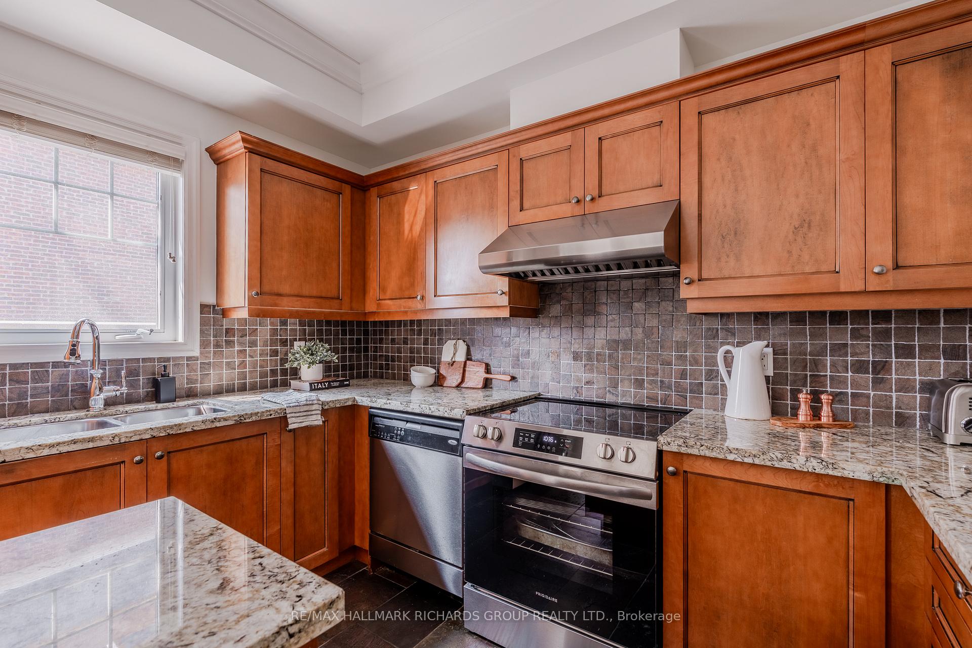 Photo 10 of 213 First Avenue, Toronto, South Riverdale — HOMEH
